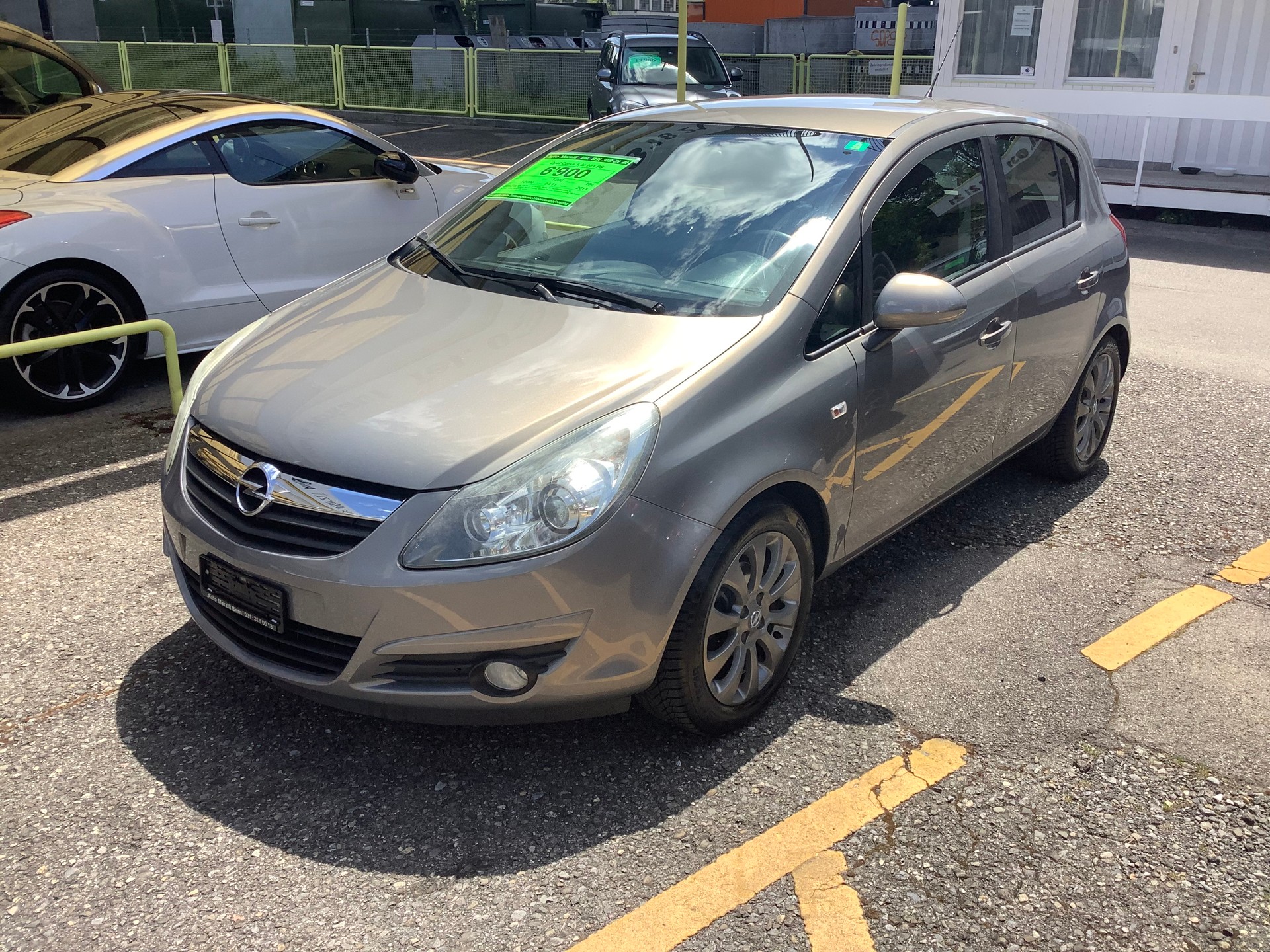 OPEL Corsa 1.4 TP Anniversary-image-1