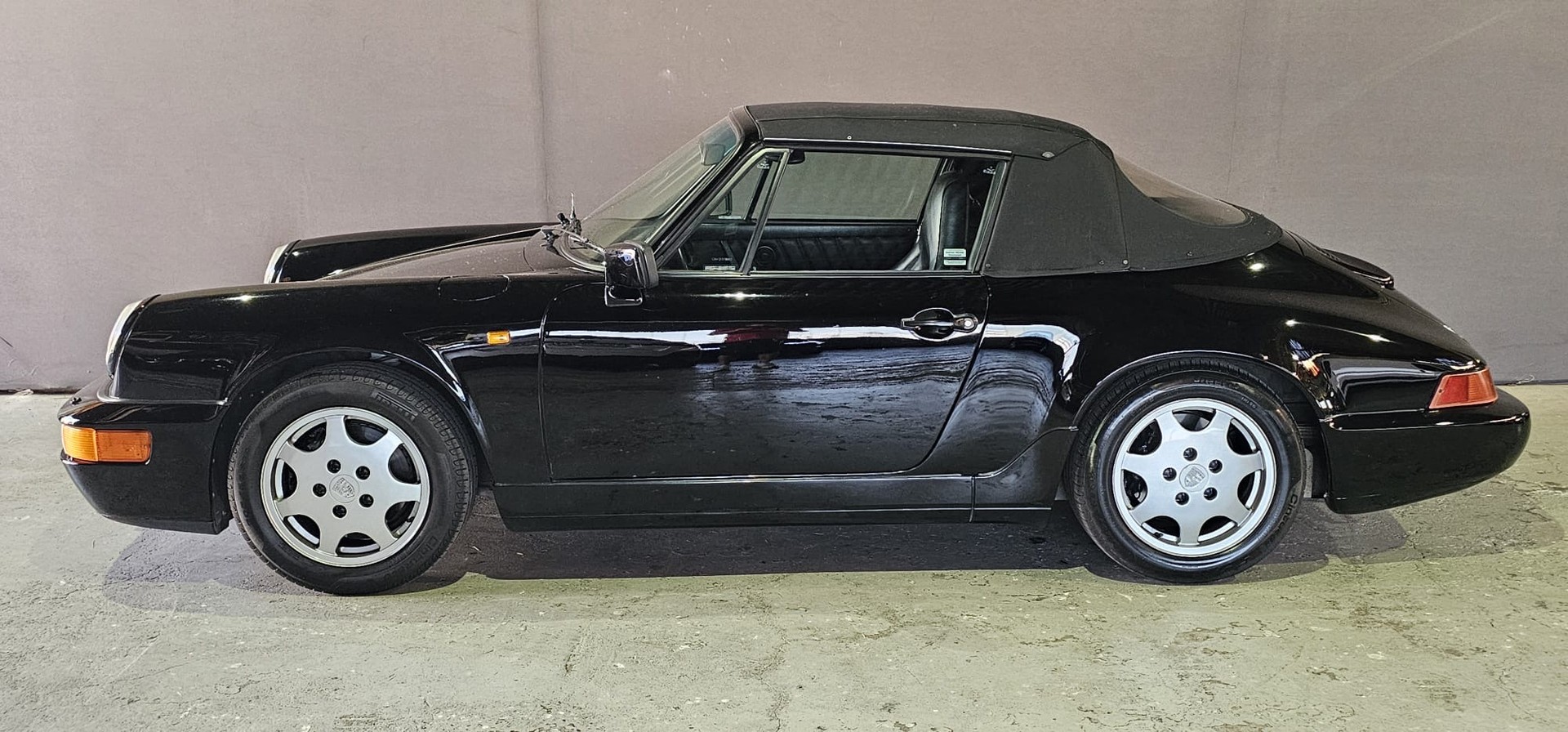PORSCHE 911 Carrera 4 Cabrio-image-4