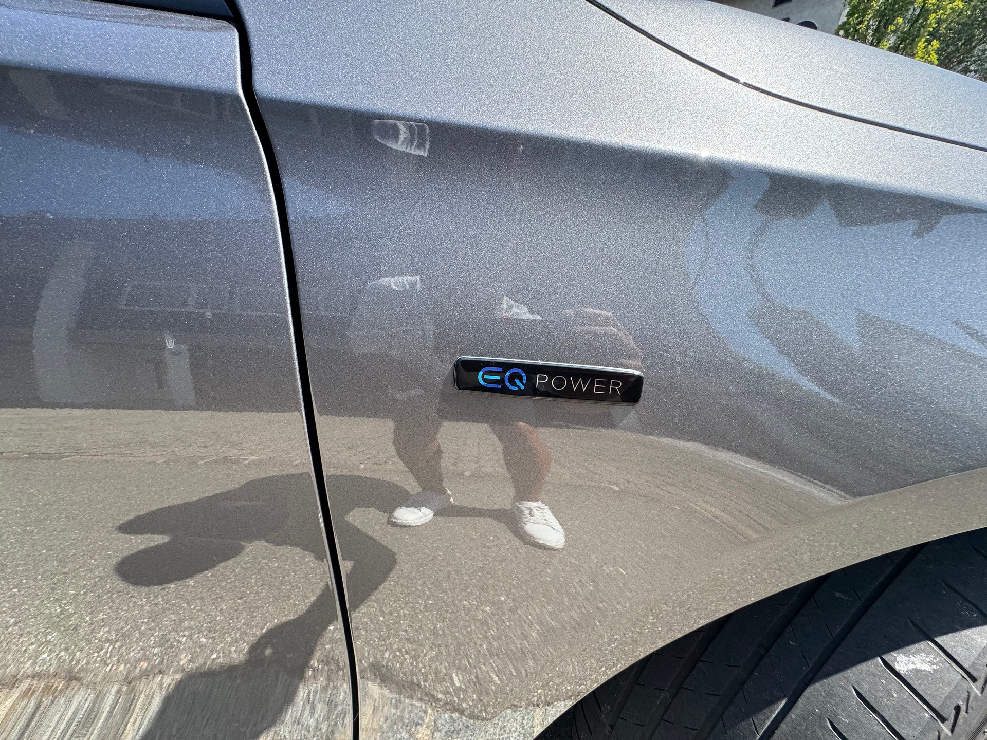 MERCEDES-BENZ A250 AMG*AHK*Sitzheizung&Kühlung*360Kamera*Keyless Go*8-fach bereift*Panoramadach*218PS*-image-13