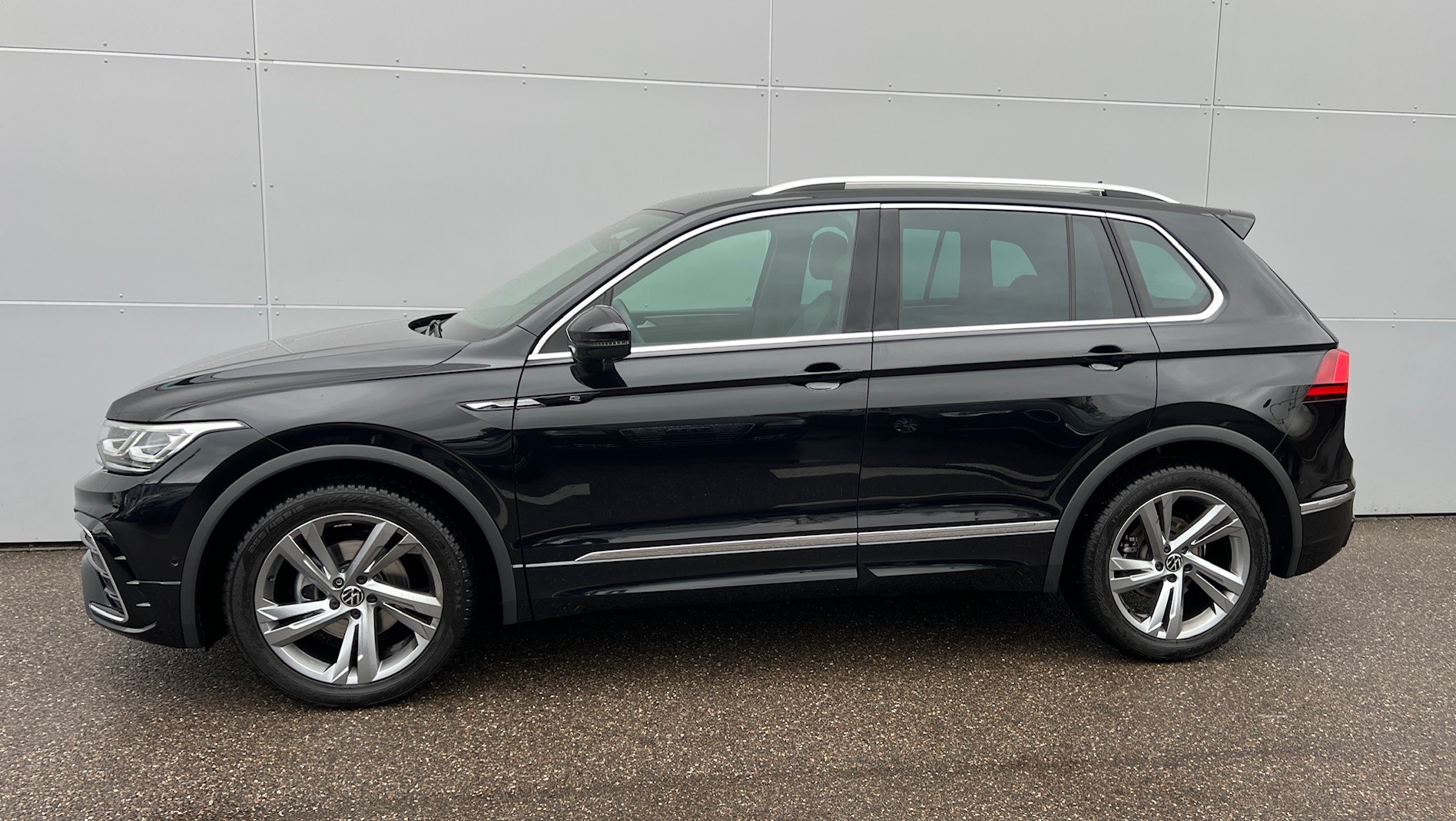 VW Tiguan 1.5TSI Evo R-Line DSG-image-1