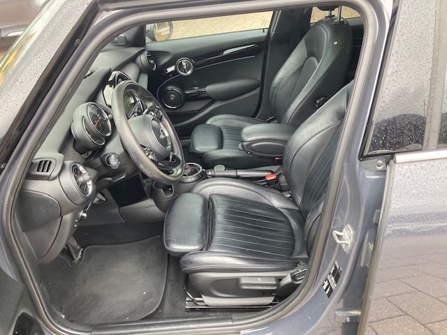 MINI Cooper S Steptronic-image-9