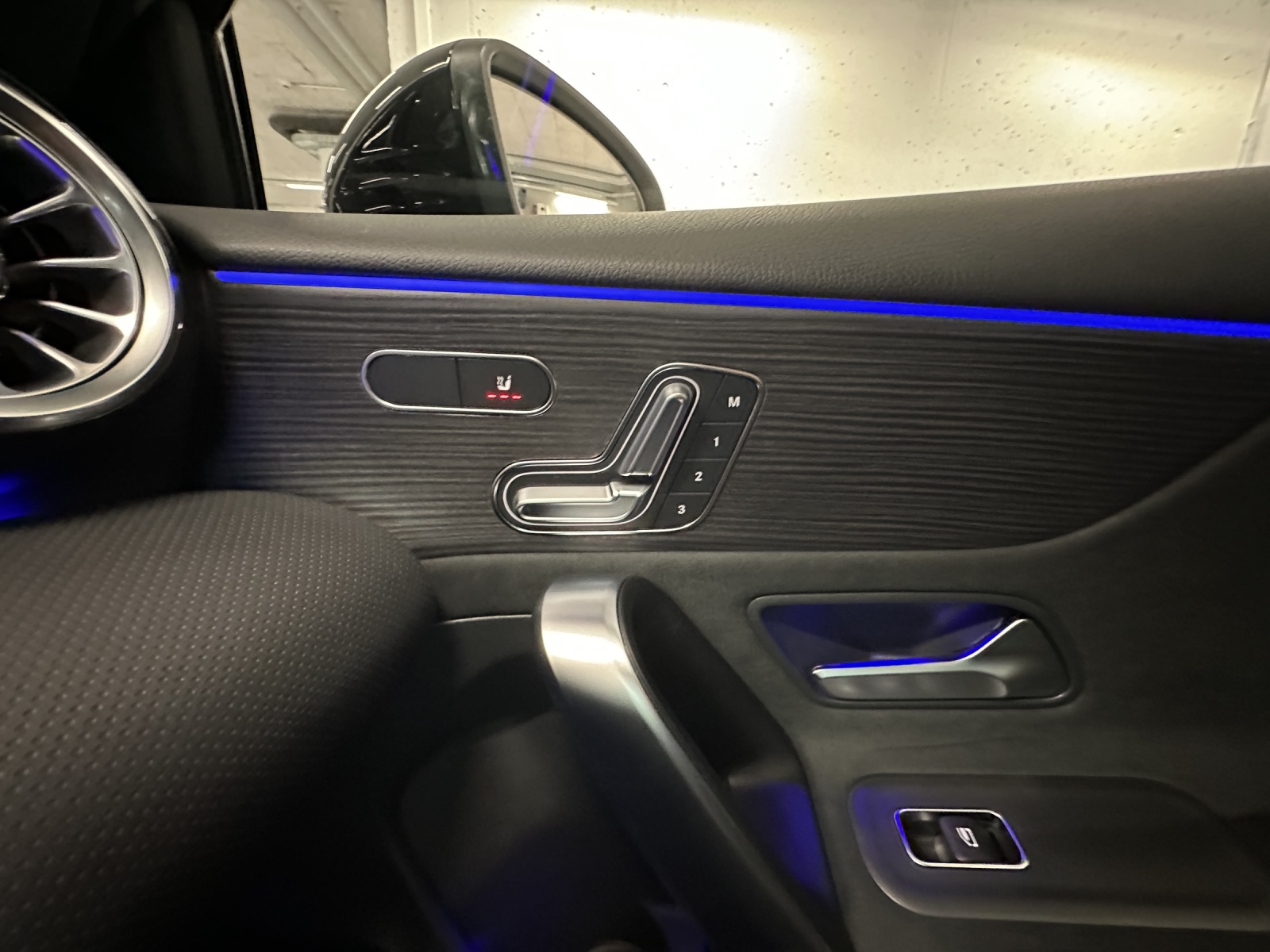 MERCEDES-BENZ A 250 4Matic 8G-DCT-image-14