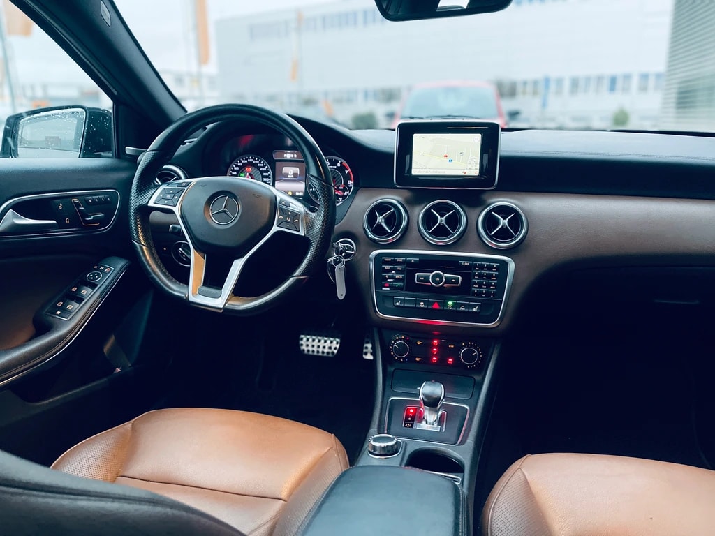 MERCEDES-BENZ A 45 AMG 4Matic Speedshift 7G-DCT-image-6