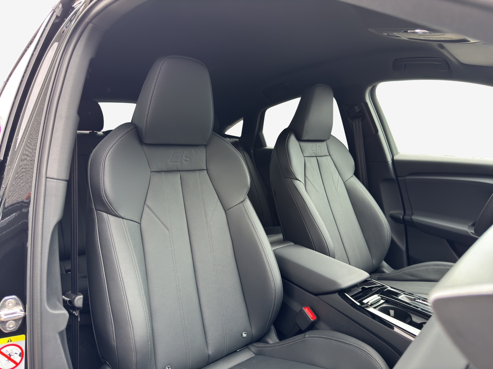 AUDI Q6 Sportback e-tron quattro-image-14