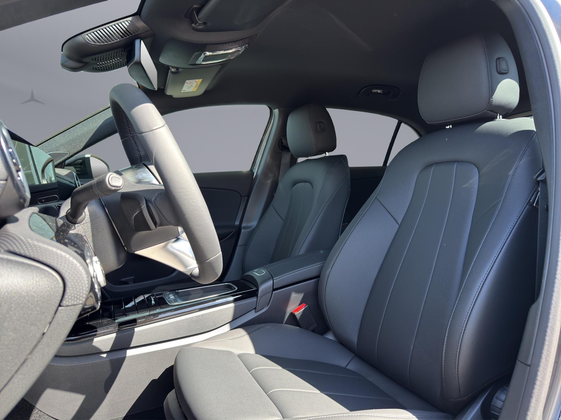 MERCEDES-BENZ A 180 Progressive-image-7