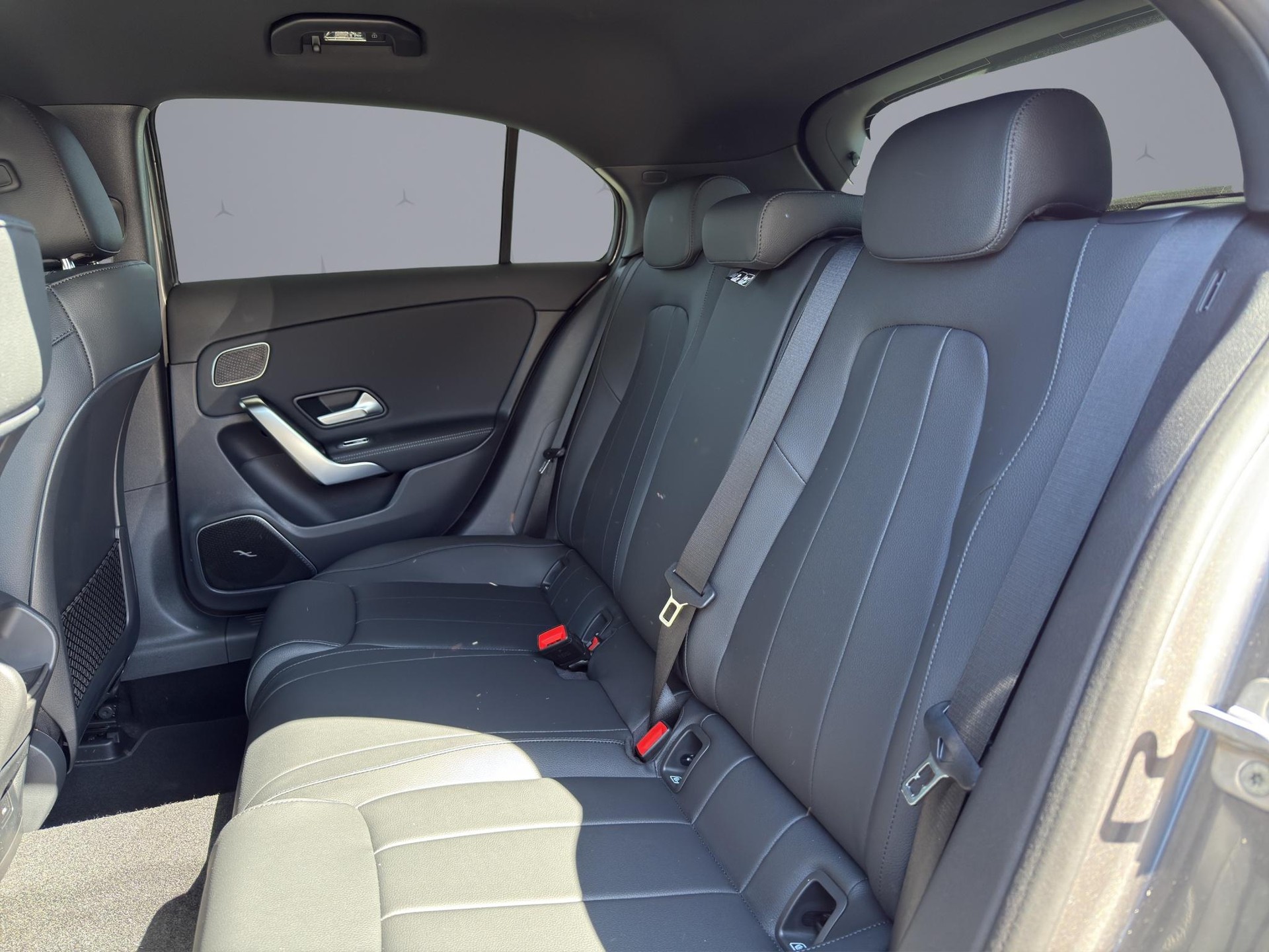 MERCEDES-BENZ A 180 Progressive-image-8