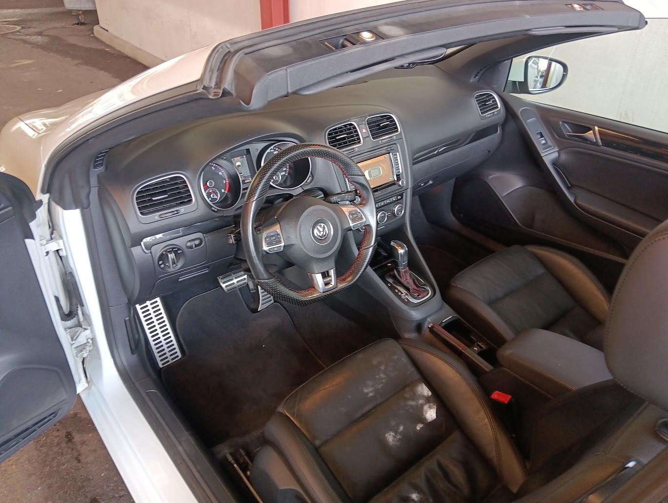 VW Golf Cabrio 2.0 TSI GTI DSG-image-9