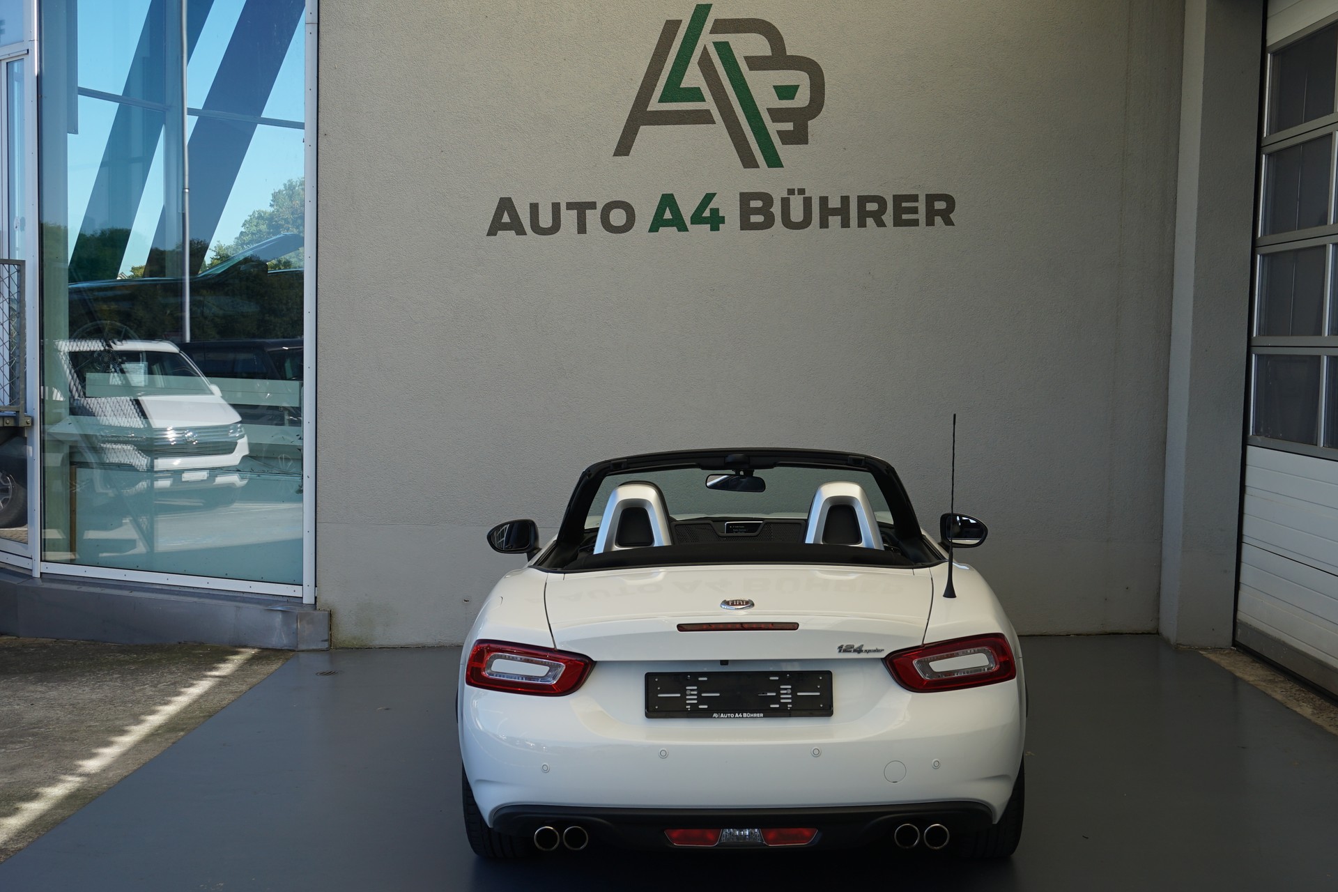 FIAT 124 Spider 1.4 TB Lusso Automat 140PS-image-19