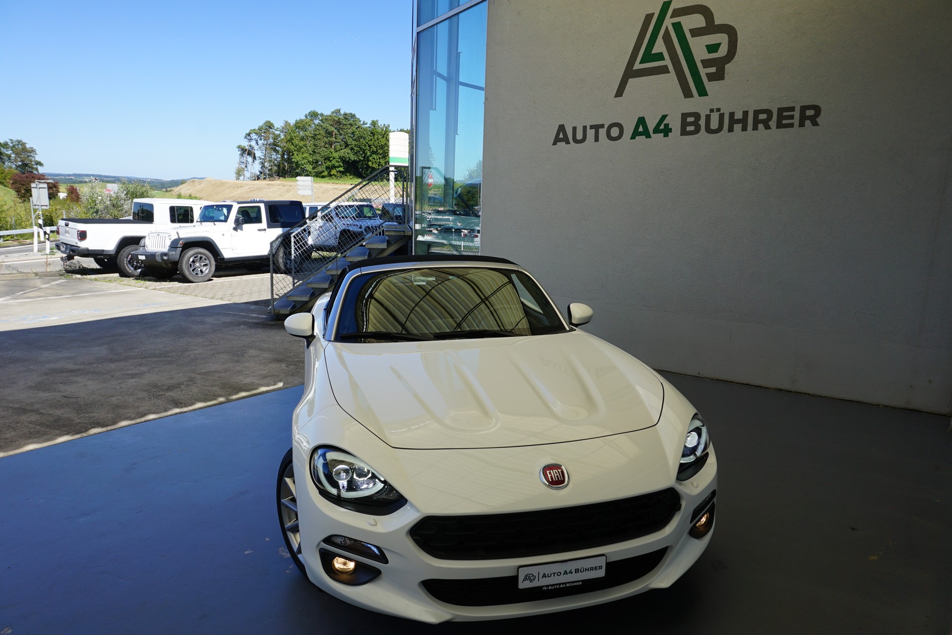 FIAT 124 Spider 1.4 TB Lusso Automat 140PS-image-4