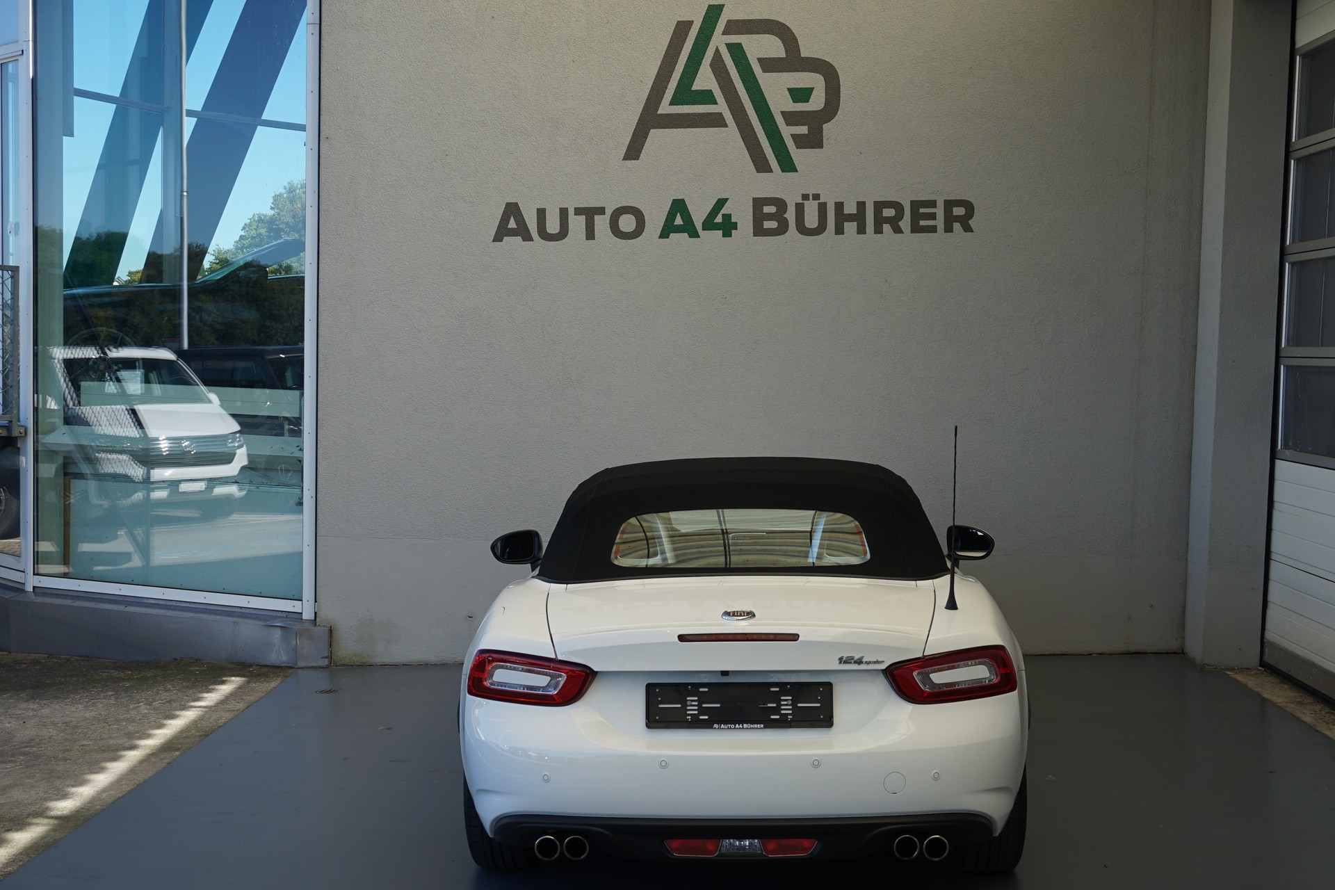 FIAT 124 Spider 1.4 TB Lusso Automat 140PS-image-18