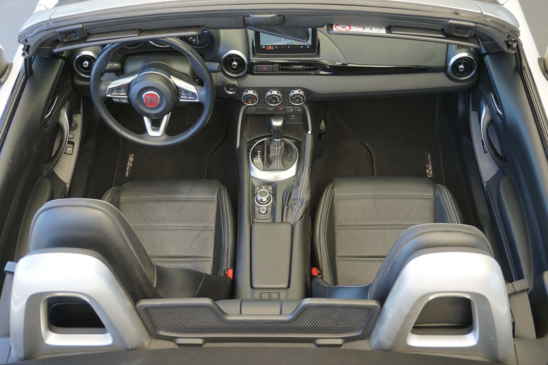 FIAT 124 Spider 1.4 TB Lusso Automat 140PS-image-23