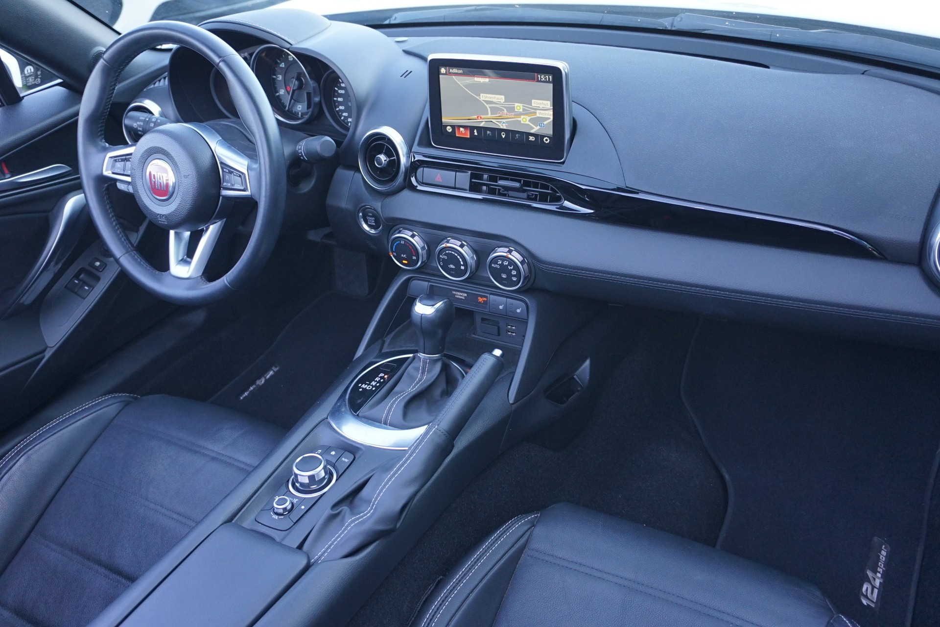 FIAT 124 Spider 1.4 TB Lusso Automat 140PS-image-27