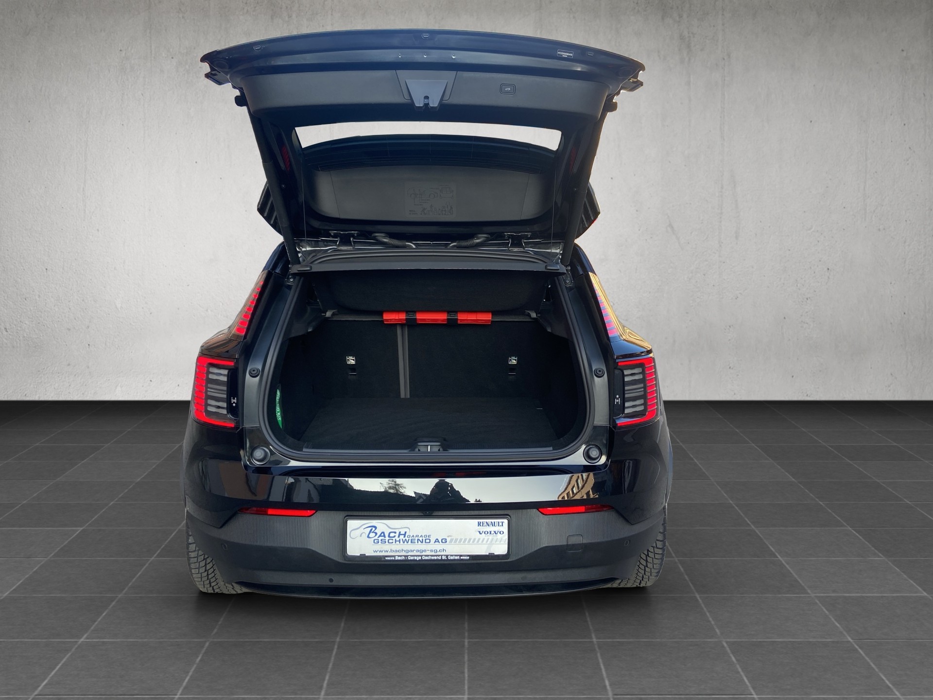 VOLVO EX30 E60 69kWh Twin Ultra-image-13