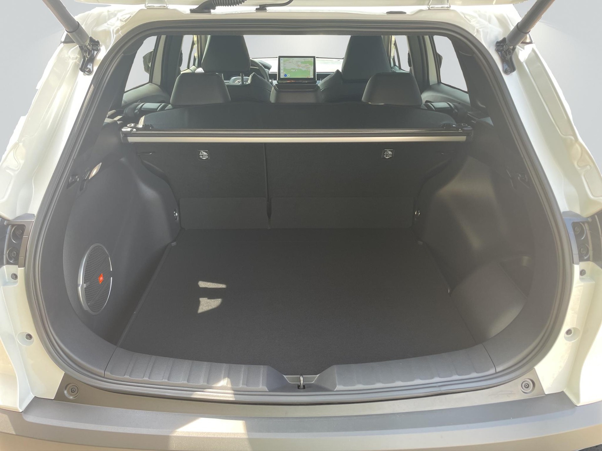 TOYOTA Corolla Cross 2.0 HSD Premium AWD-i-image-13