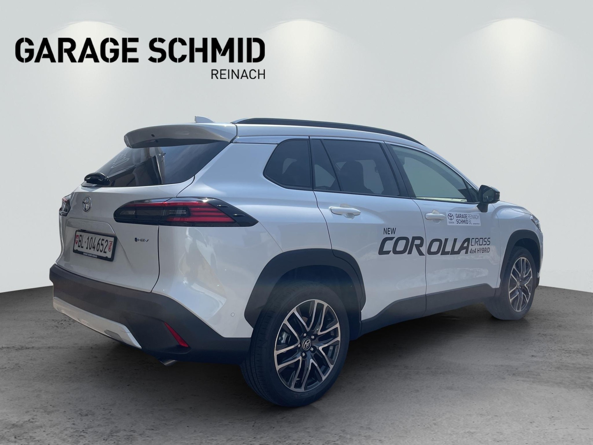 TOYOTA Corolla Cross 2.0 HSD Premium AWD-i-image-6
