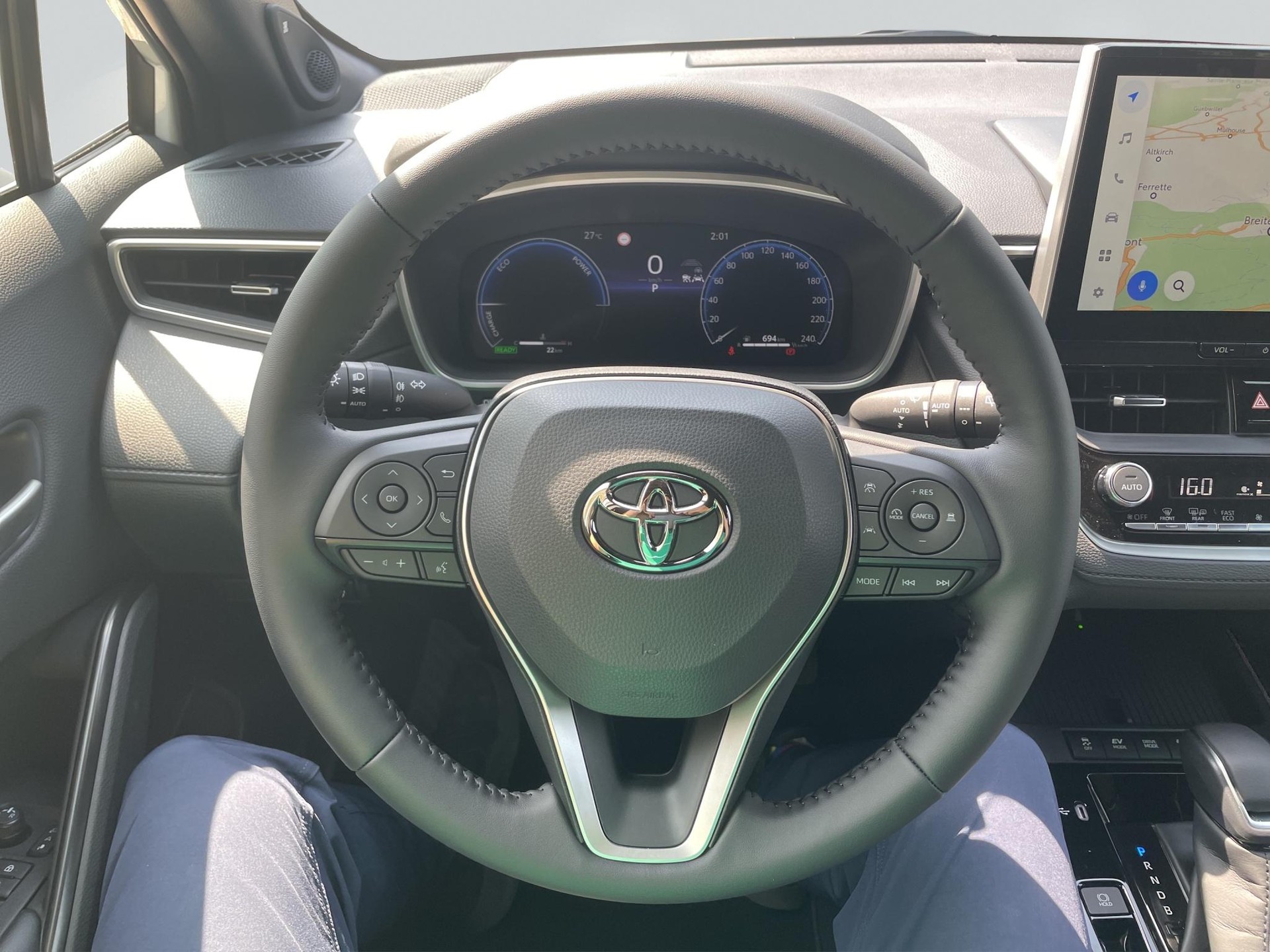 TOYOTA Corolla Cross 2.0 HSD Premium AWD-i-image-10