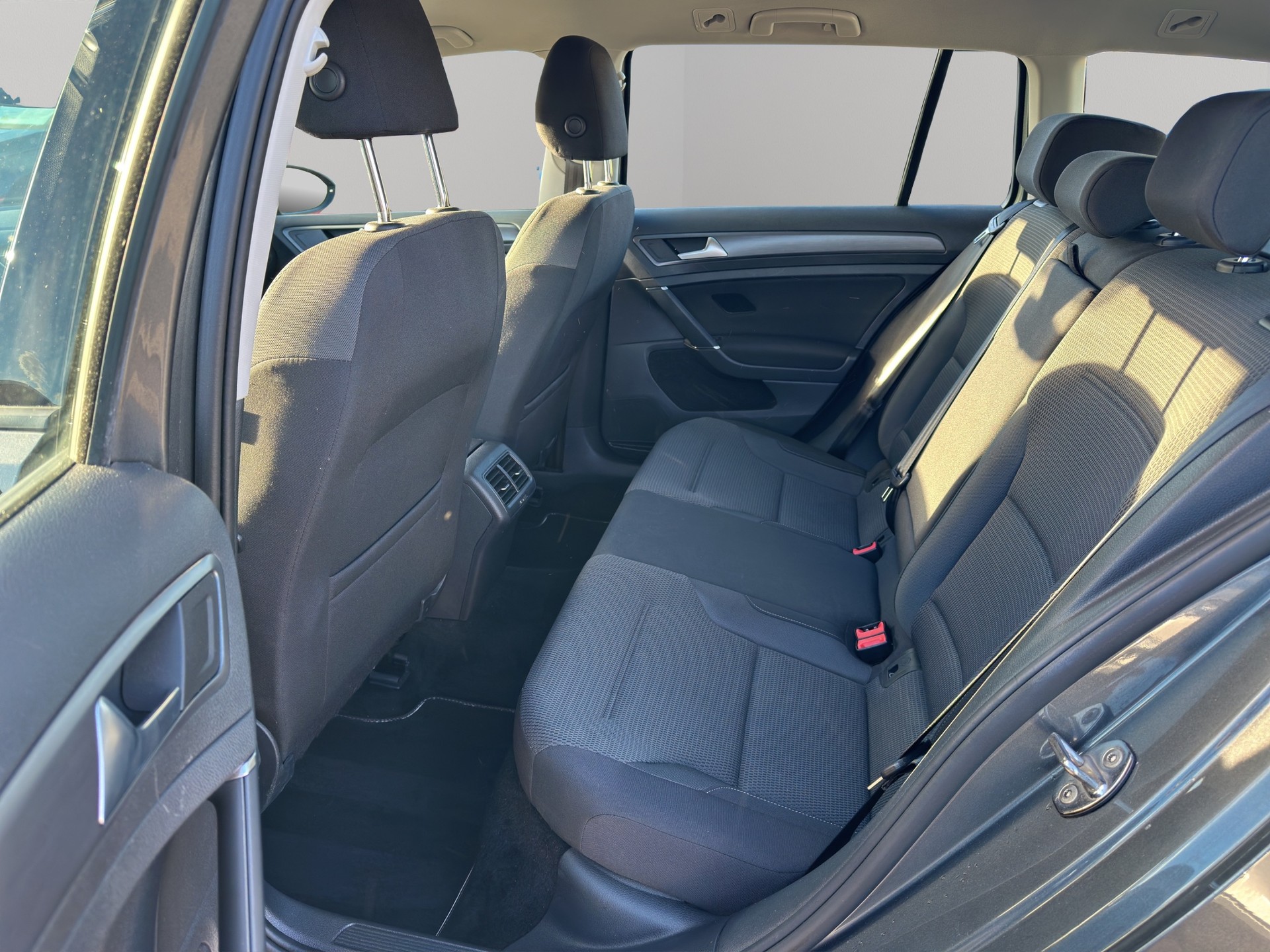 VW Golf Variant 1.5 TGI BlueMotion Comfortline DSG-image-10