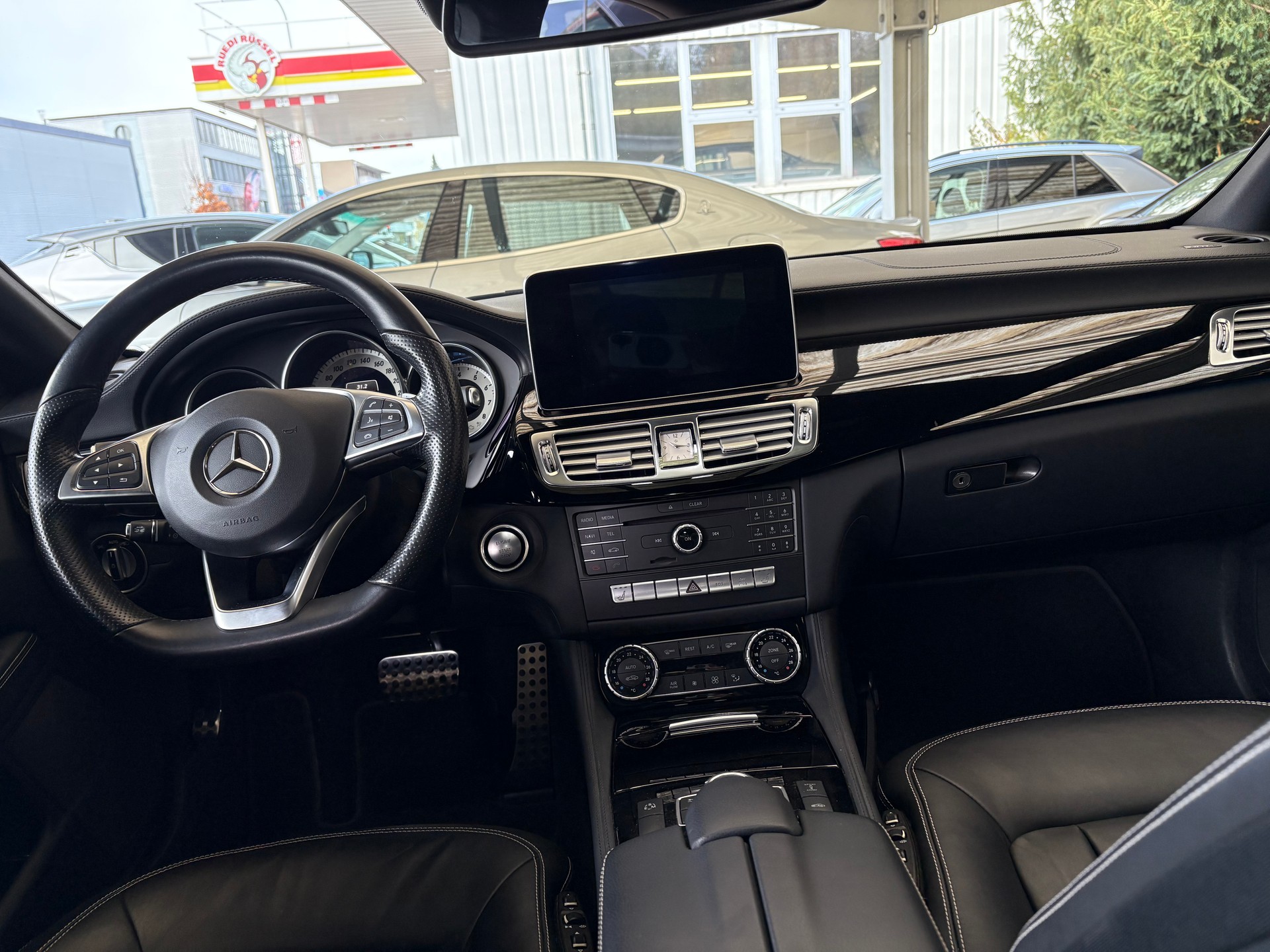 MERCEDES-BENZ CLS 500 4Matic 9G-Tronic-image-11