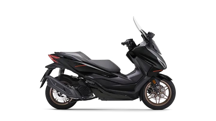 HONDA FORZA 125 Special Edition**Modell 2026**Neufahrzeug**Pearl Nightstar Black**Jetzt reservieren möglich