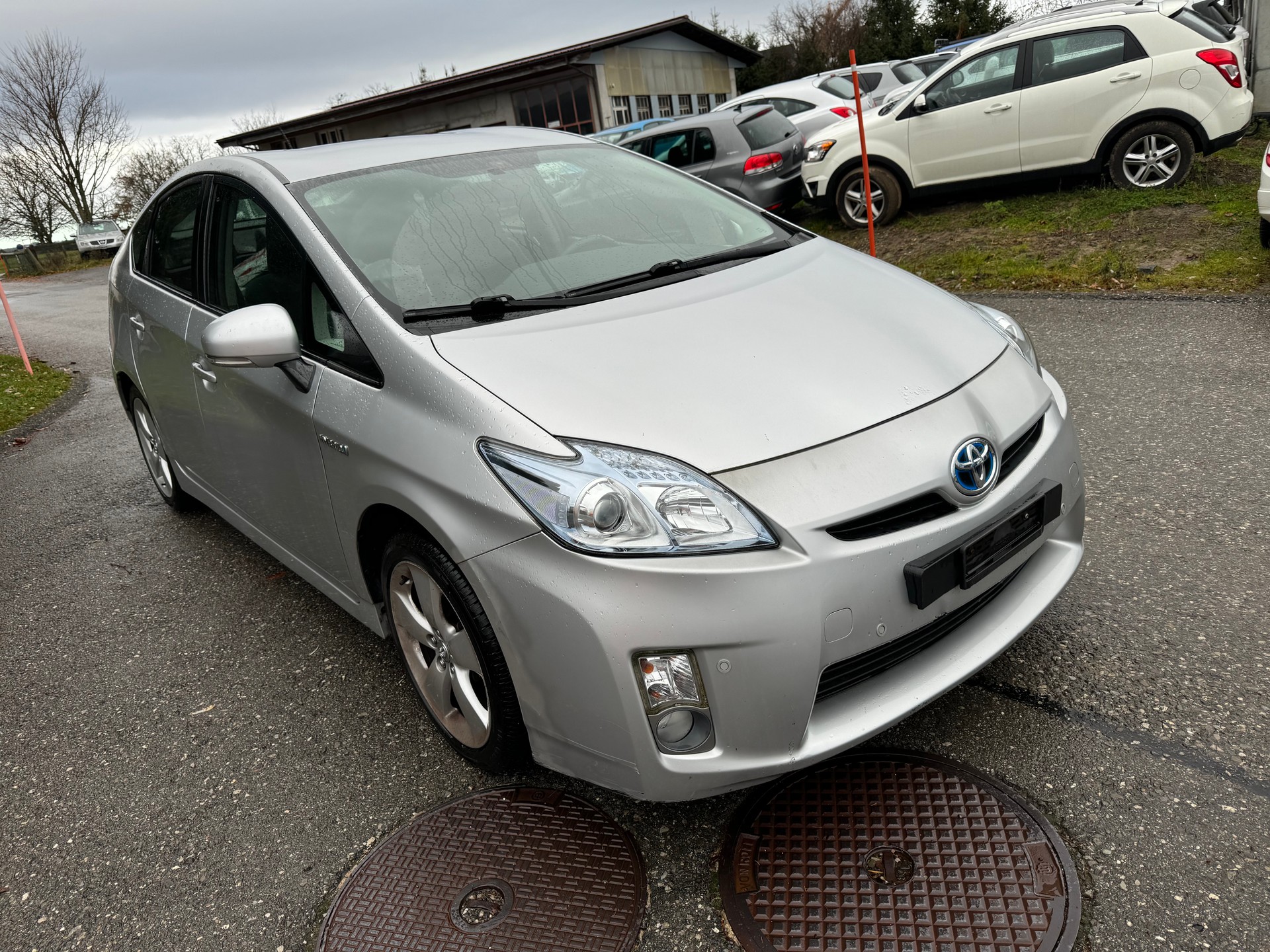 TOYOTA Prius 1.8 16V HSD Sol-image-2