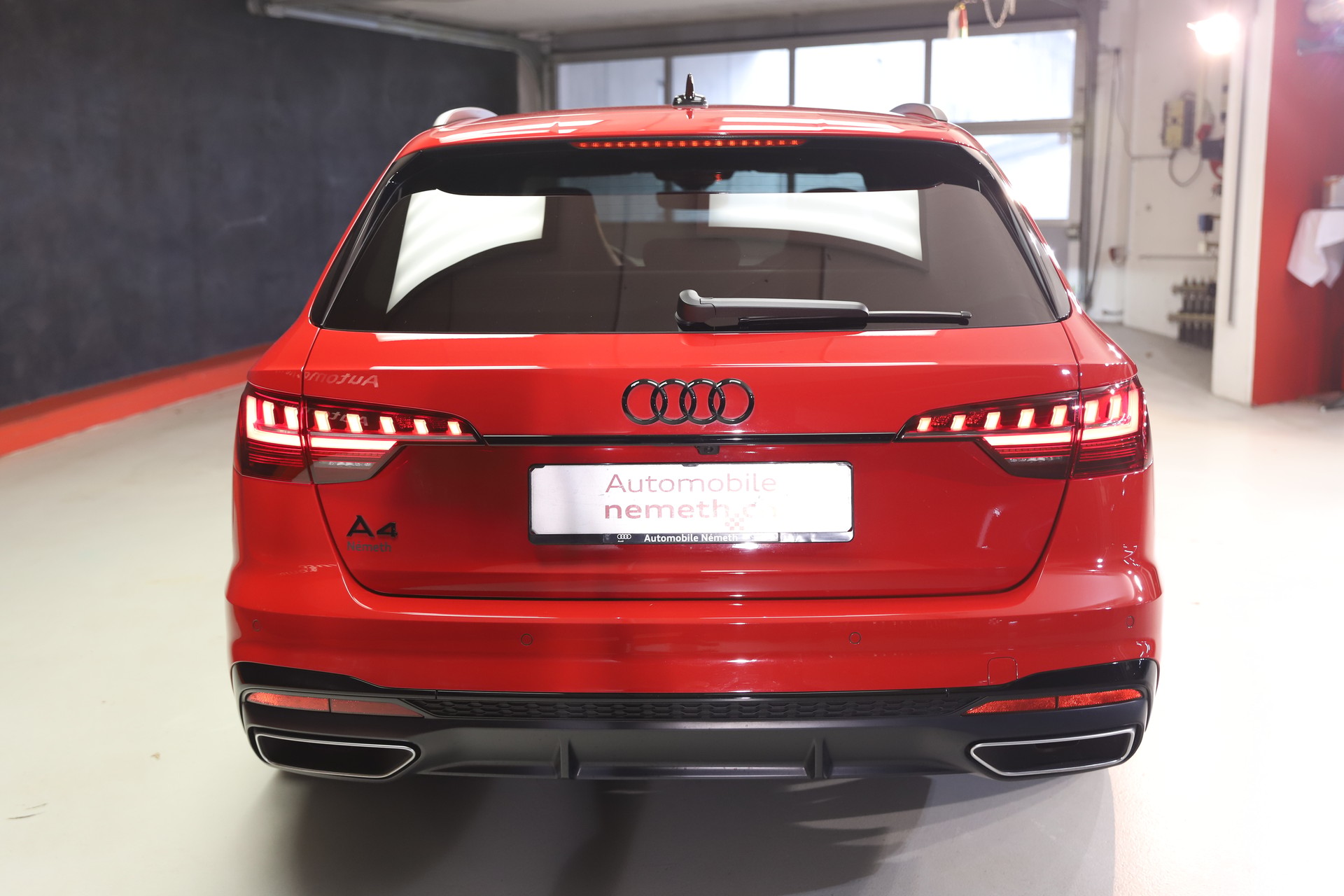 AUDI A4 Avant 45 TFSI S line S-tronic quattro-image-4