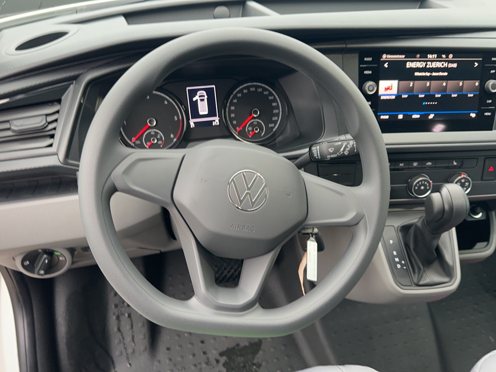 VW T6.1 2.0 TDI Envia Pure-image-9