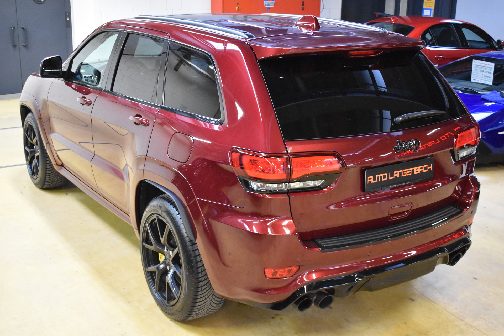 JEEP Grand Cherokee 6.2 V8 HEMI Trackhawk Automatic-image-3