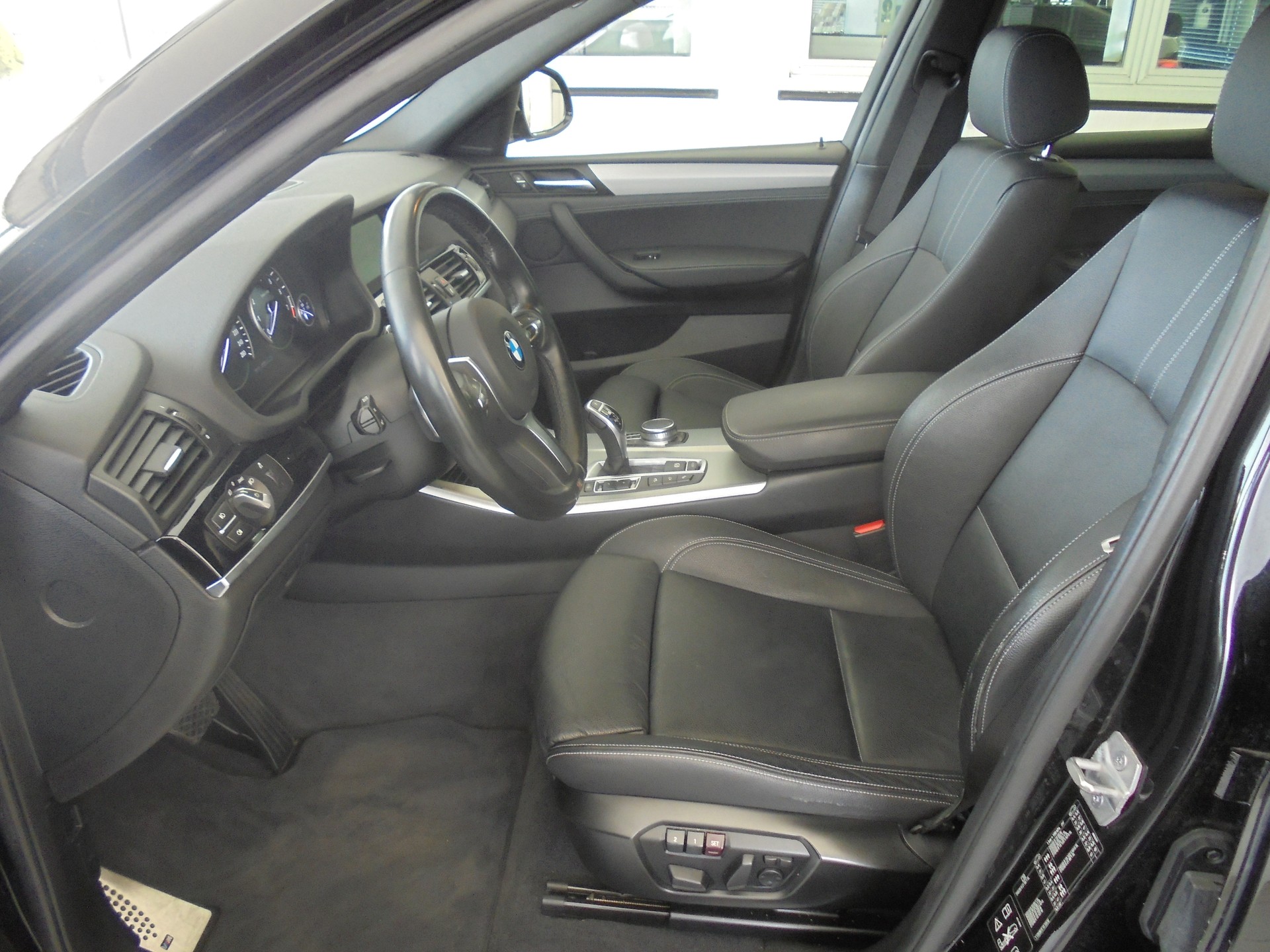 BMW X4 M 40i Steptronic-image-4