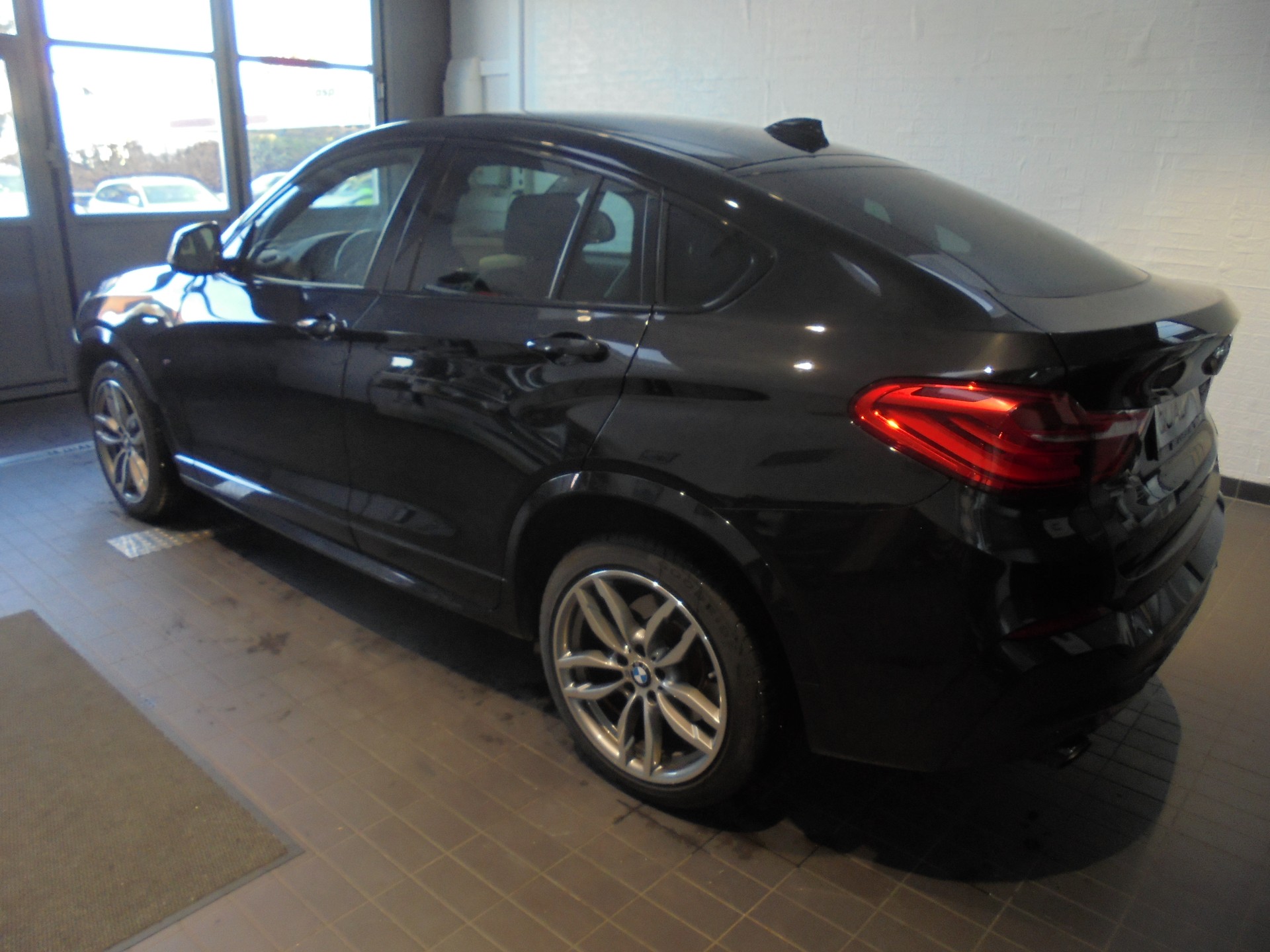 BMW X4 M 40i Steptronic-image-2