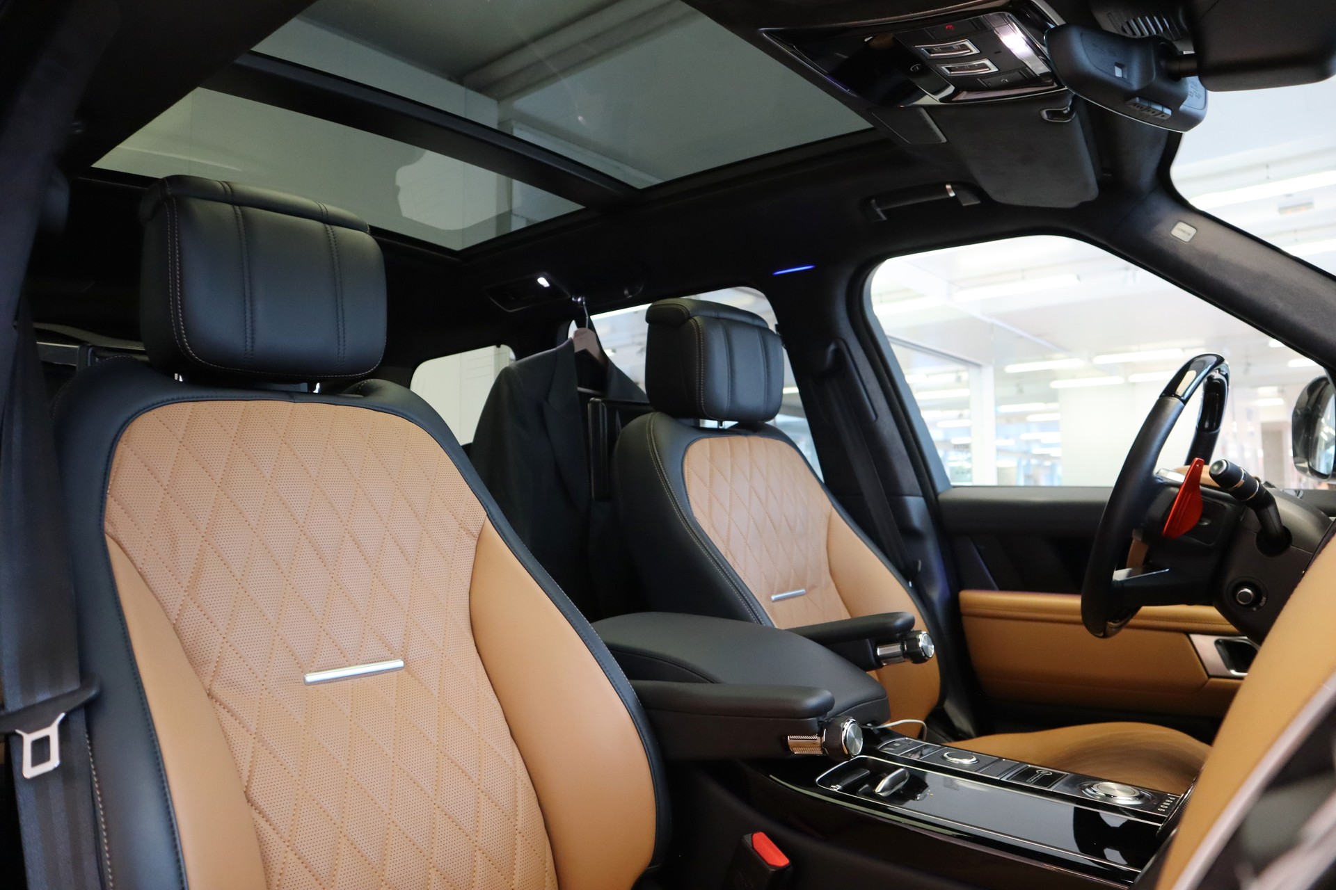 LAND ROVER Range Rover 5.0 V8 S/C SV AB Dynamic Automatic - AUTOBIOGRAPHY - Taylor Made-image-10