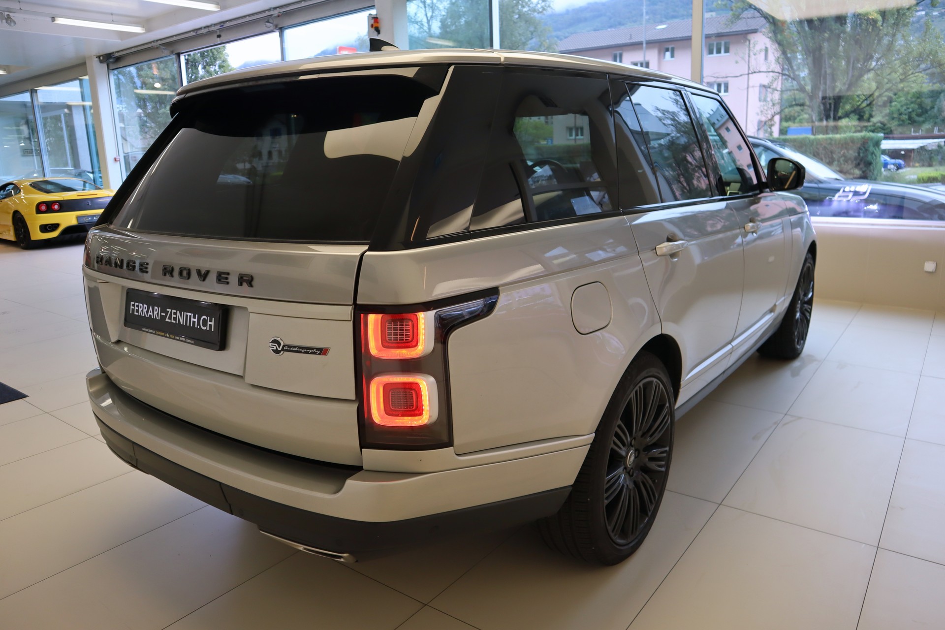 LAND ROVER Range Rover 5.0 V8 S/C SV AB Dynamic Automatic - AUTOBIOGRAPHY - Taylor Made-image-4