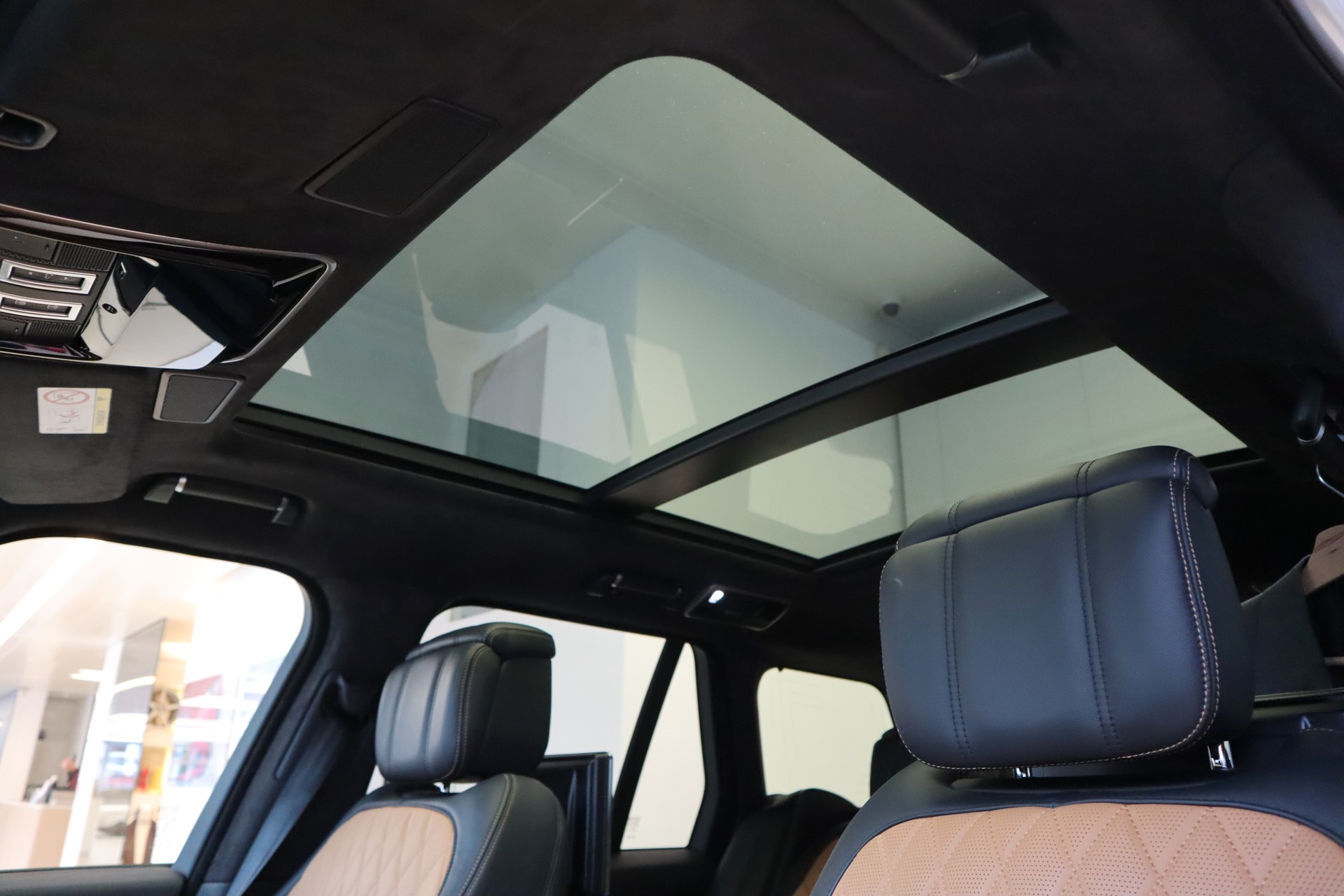 LAND ROVER Range Rover 5.0 V8 S/C SV AB Dynamic Automatic - AUTOBIOGRAPHY - Taylor Made-image-12