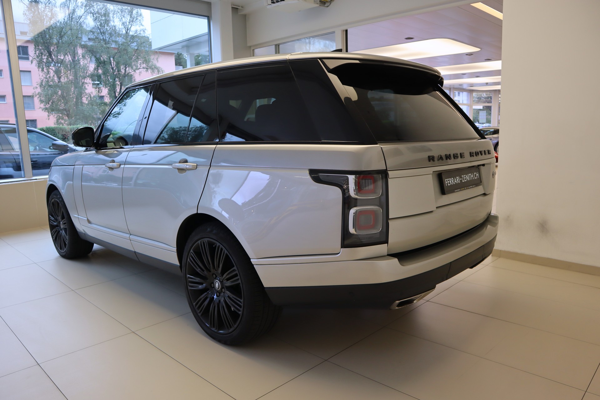 LAND ROVER Range Rover 5.0 V8 S/C SV AB Dynamic Automatic - AUTOBIOGRAPHY - Taylor Made-image-5