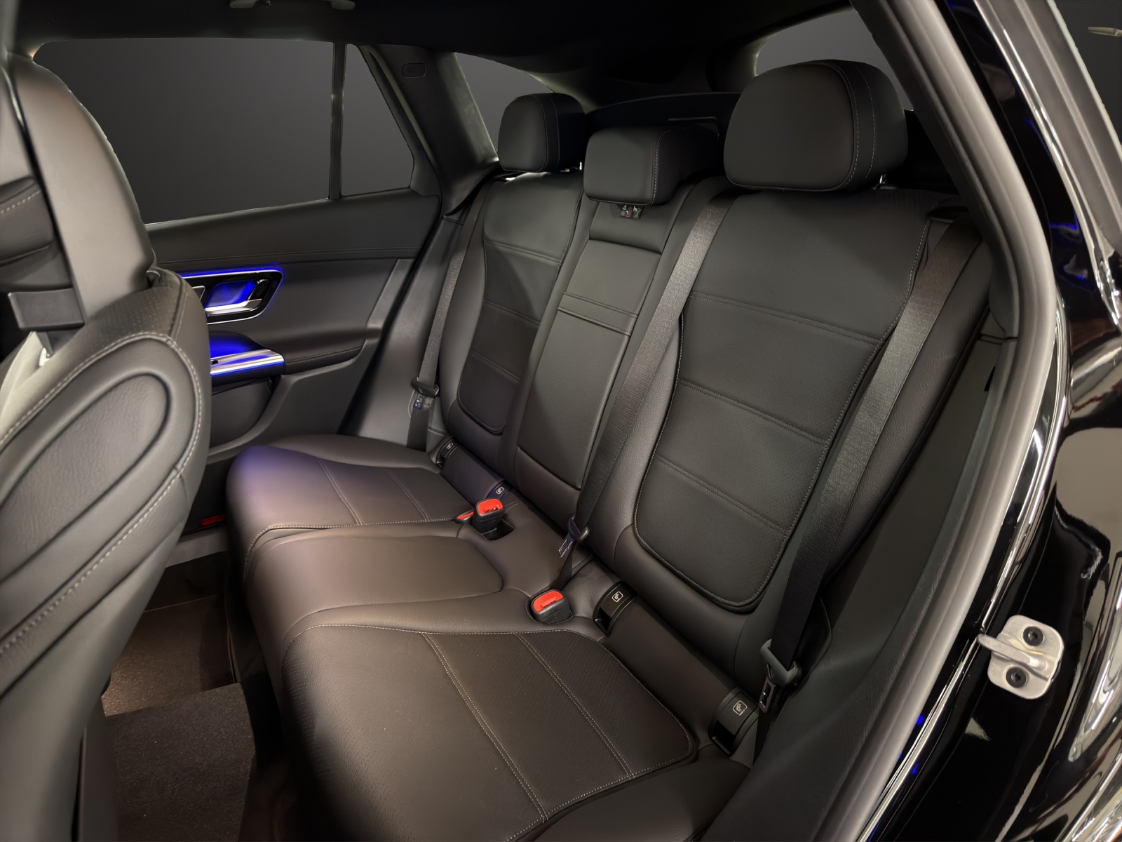 MERCEDES-BENZ GLC 300 d 4Matic 9G-Tronic-image-14