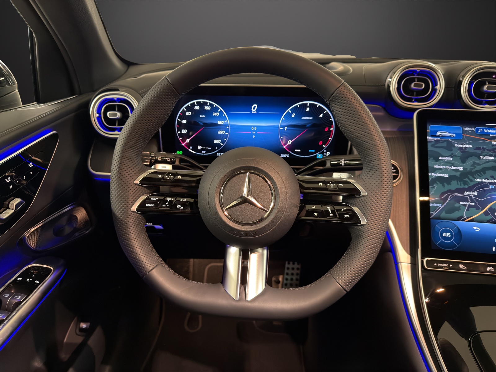 MERCEDES-BENZ GLC 300 d 4Matic 9G-Tronic-image-10