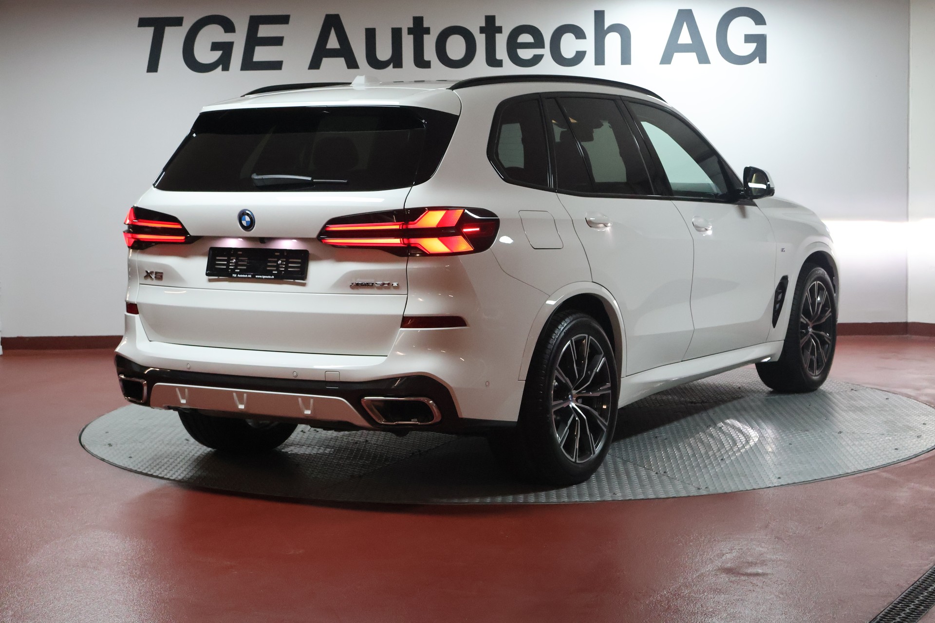 BMW X5 xDrive 50e M Sport Steptronic-image-19