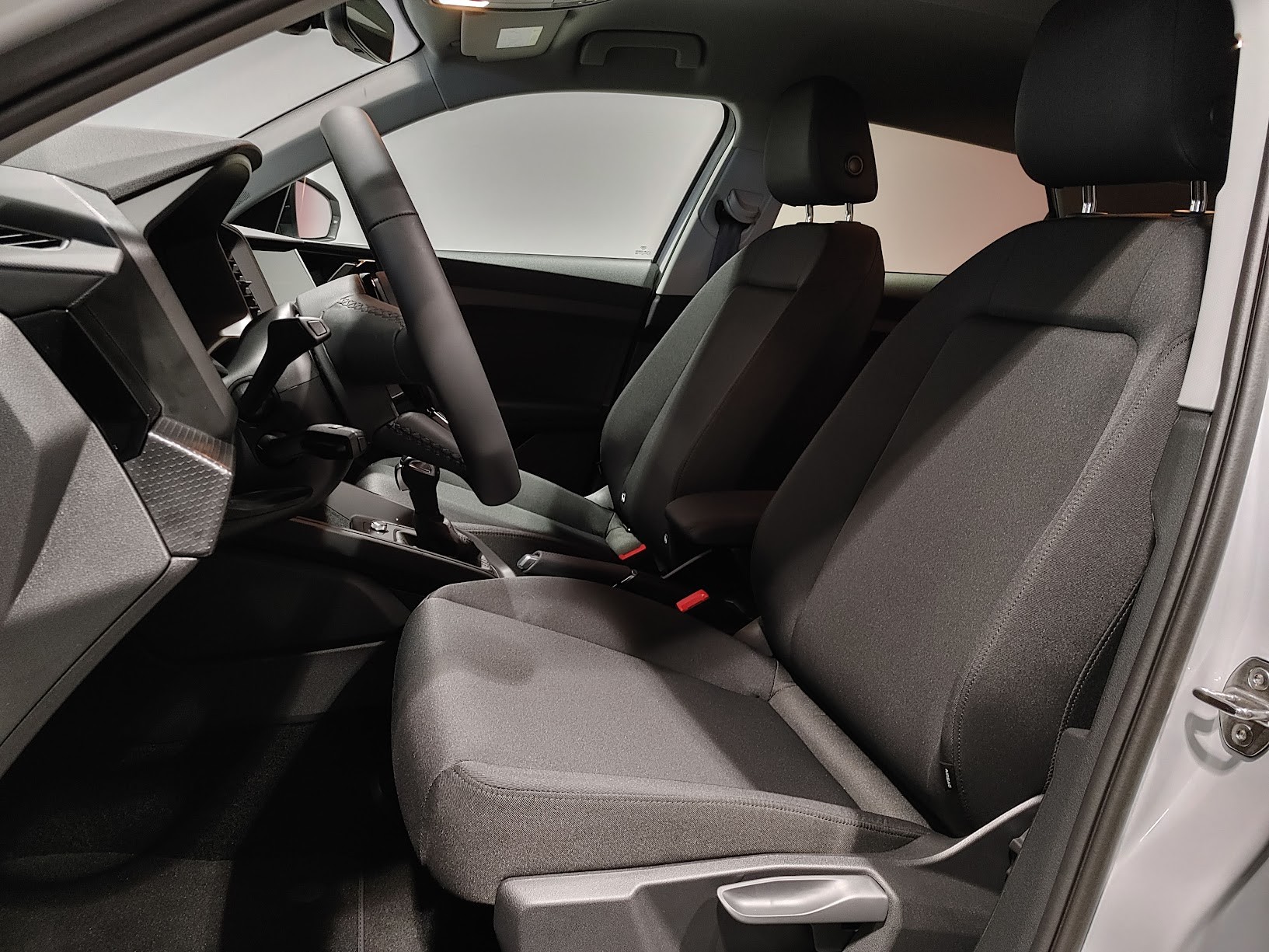 AUDI A1 Sportback 30 TFSI Attraction S-tronic-image-3