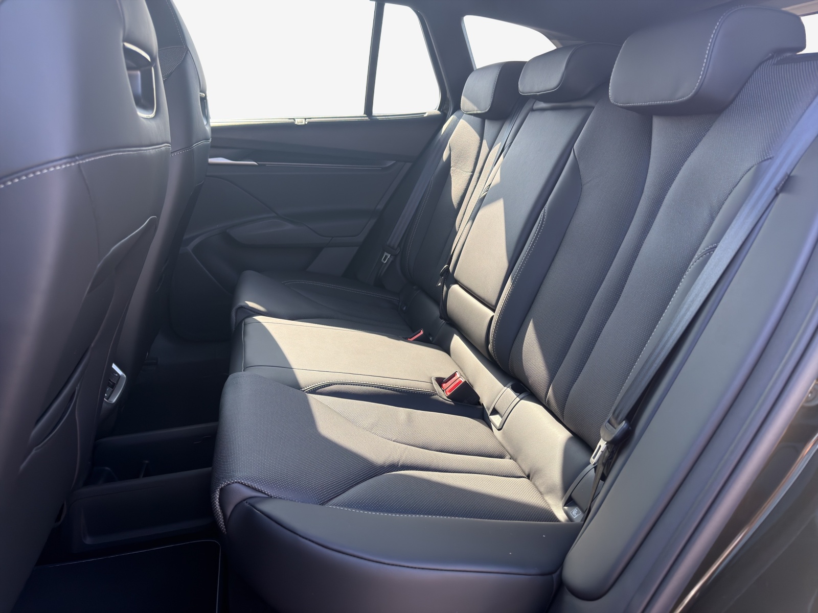 SKODA Enyaq RS 85x 4x4-image-11