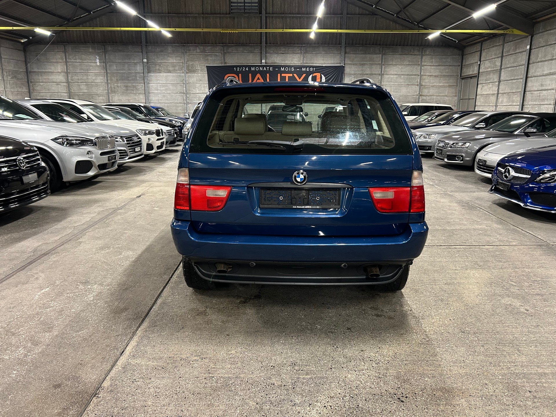 BMW X5 3.0i-image-4