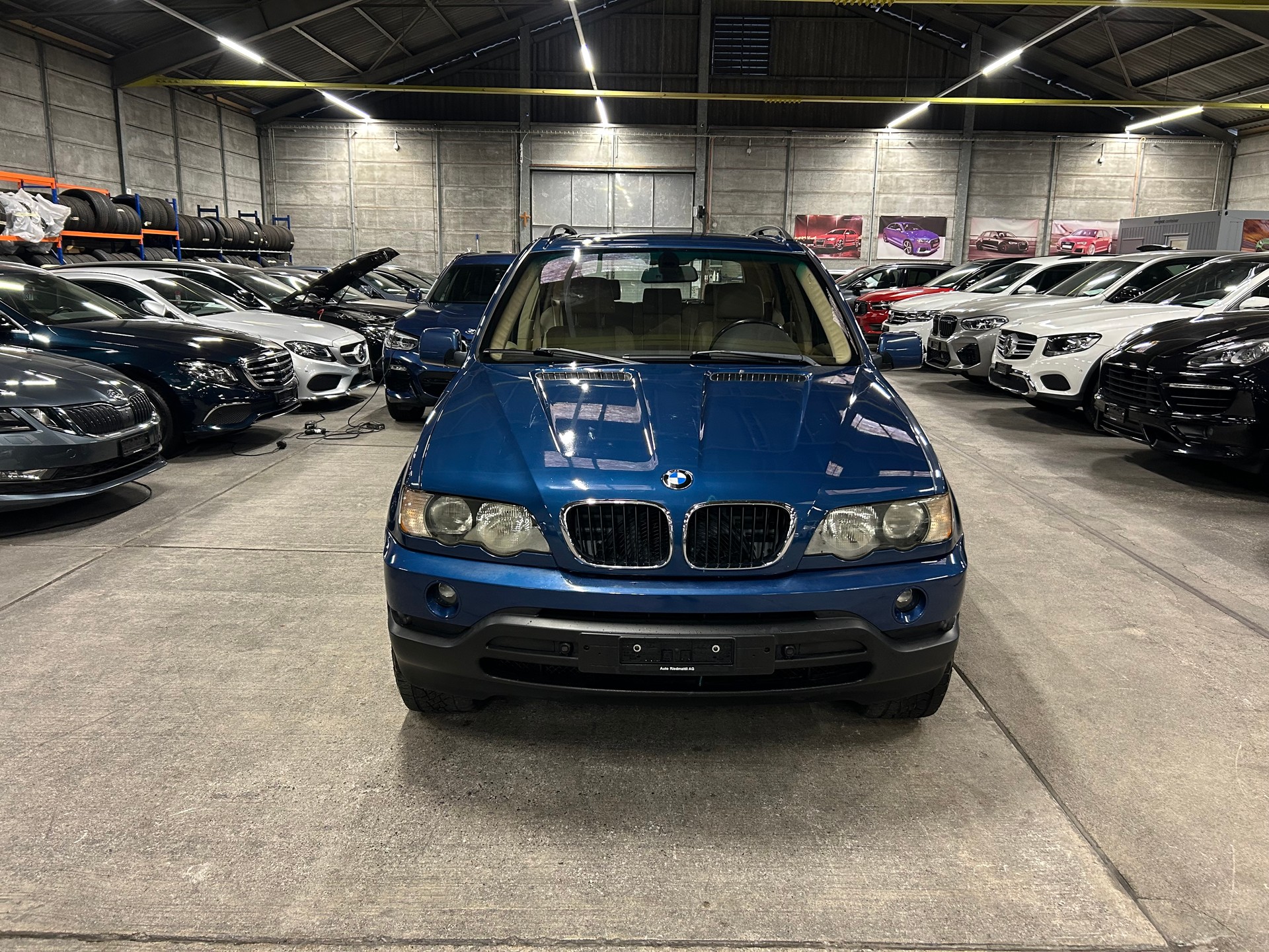 BMW X5 3.0i-image-7
