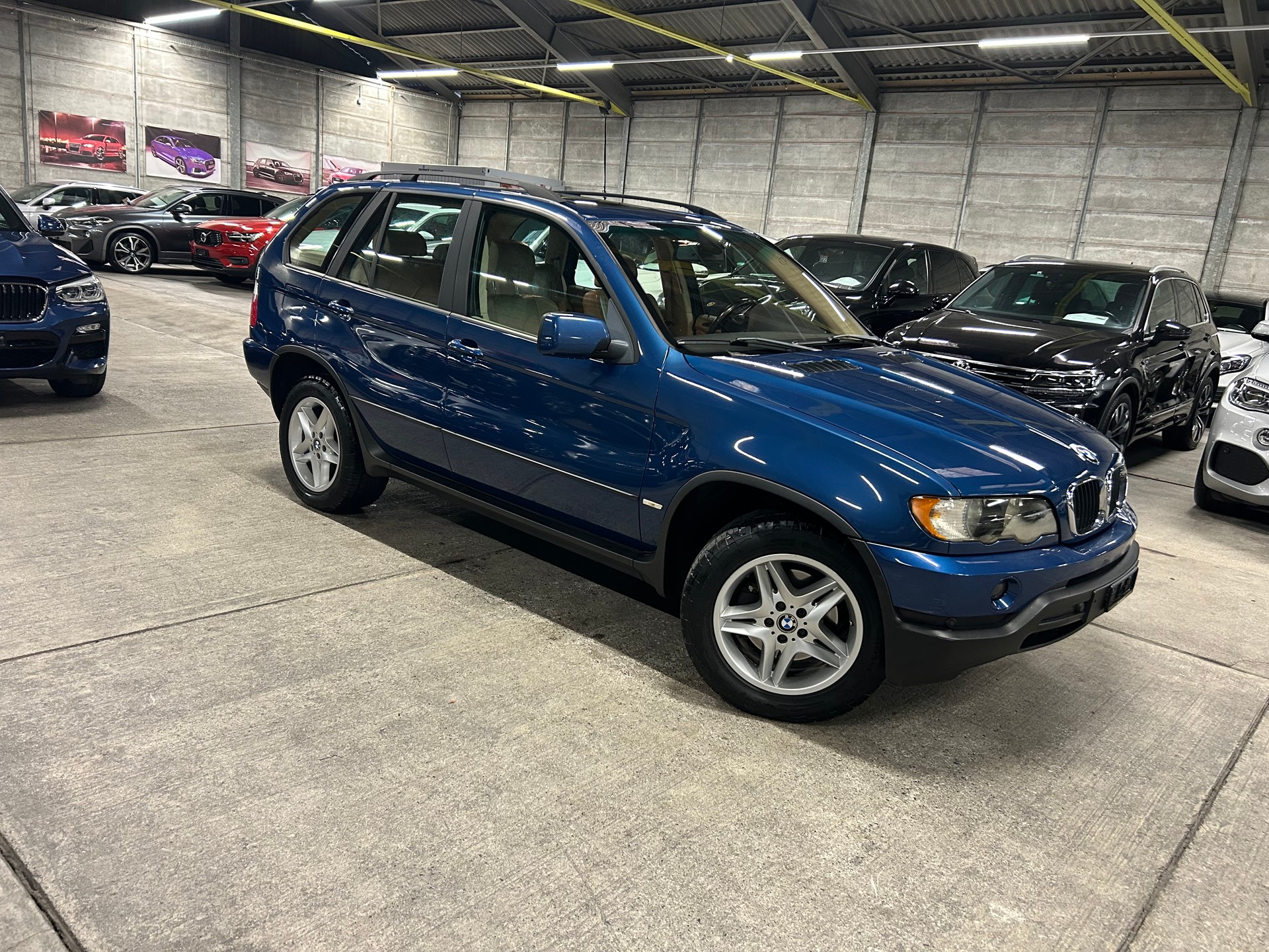 BMW X5 3.0i-image-0