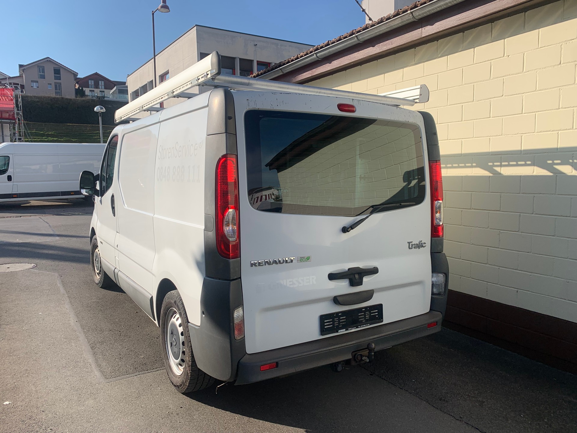 RENAULT Trafic 2.0 dCi 115 2.9t L1H1-image-2
