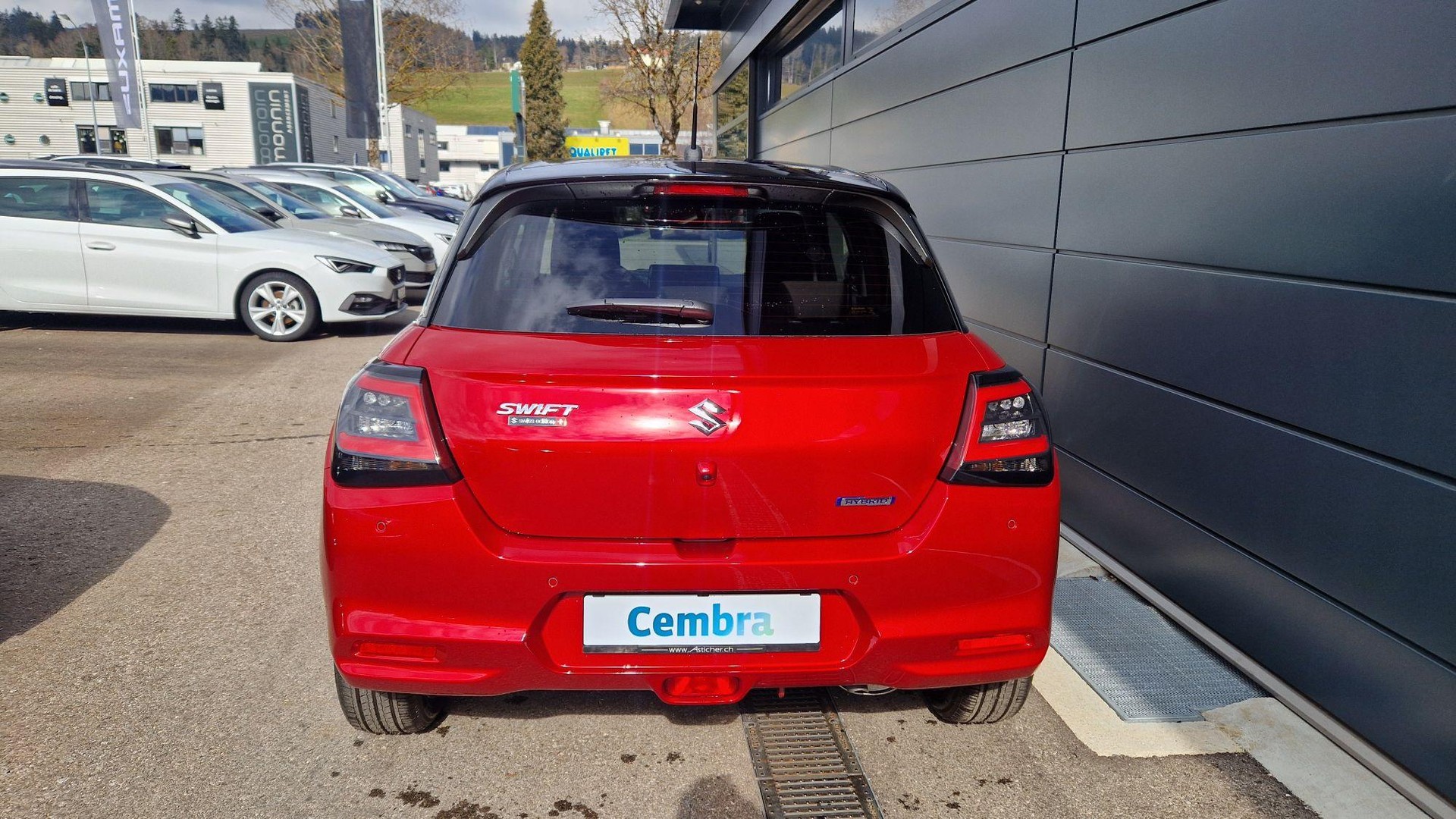 SUZUKI Swift 1.2 Sakura Top Hybrid 4x4-image-1