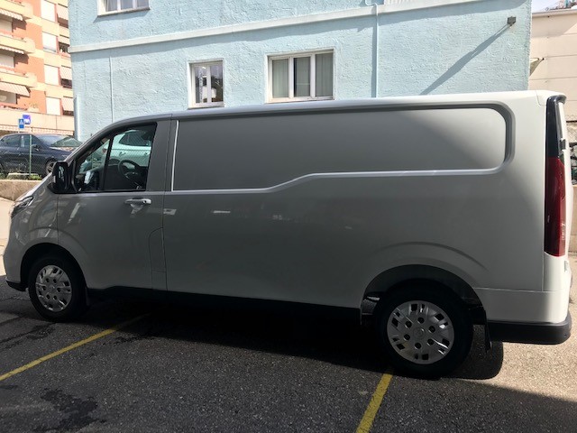 MAXUS eDeliver 7 L1 88kWh-image-1