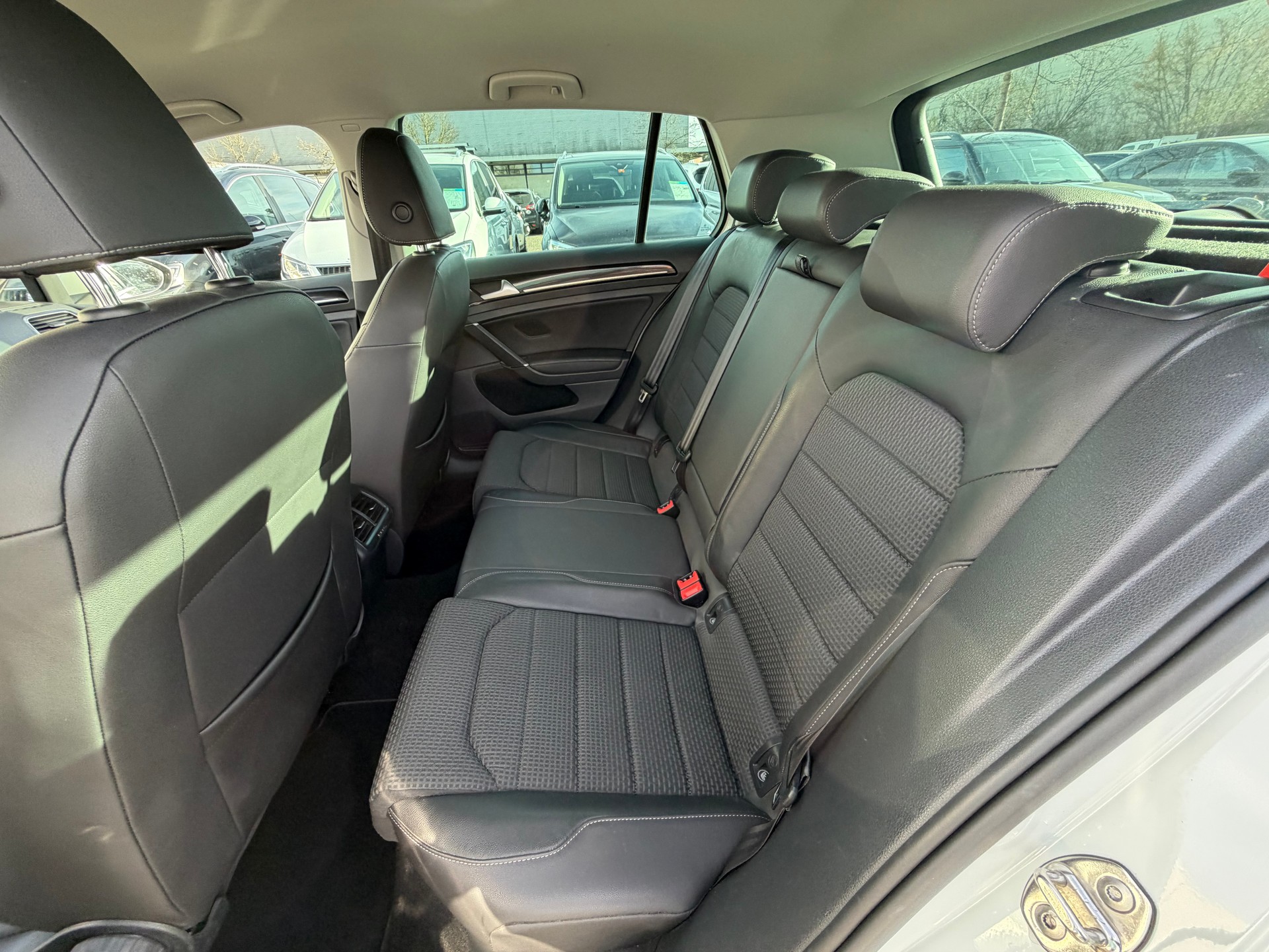 VW Golf 1.4 TSI Highline DSG-image-9