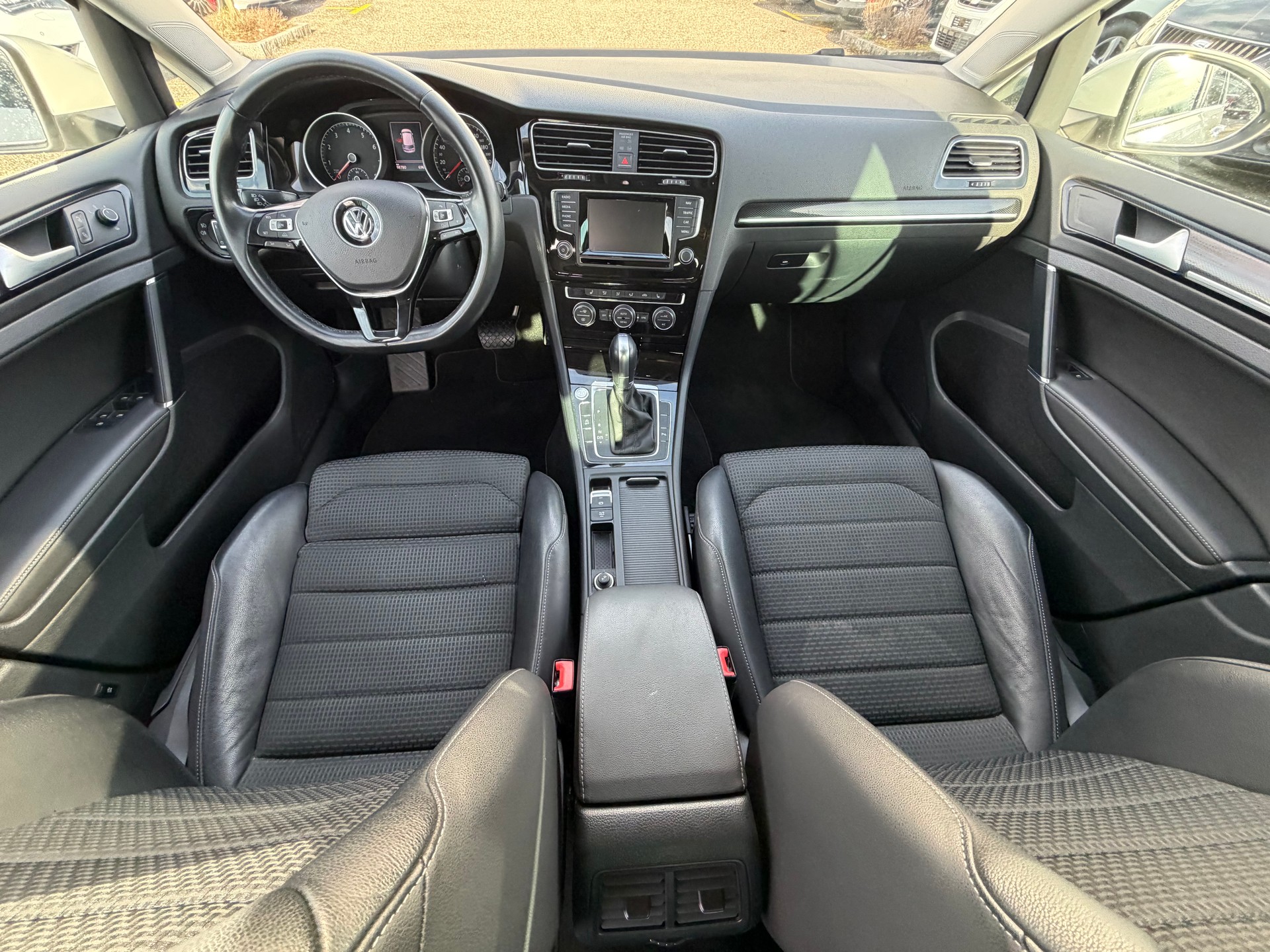 VW Golf 1.4 TSI Highline DSG-image-10