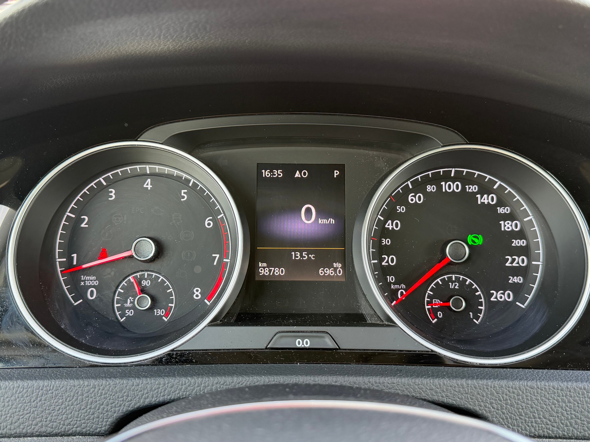 VW Golf 1.4 TSI Highline DSG-image-17
