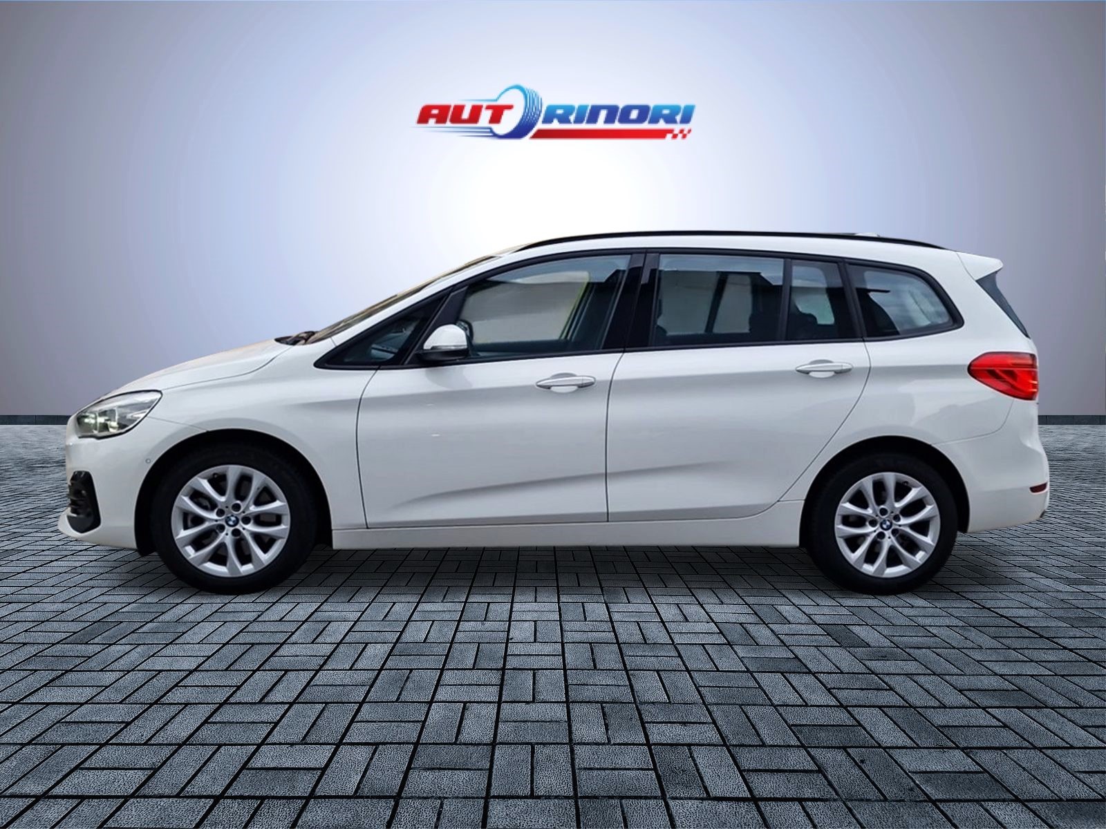 BMW 218d xDrive Gran Tourer Steptronic-image-3