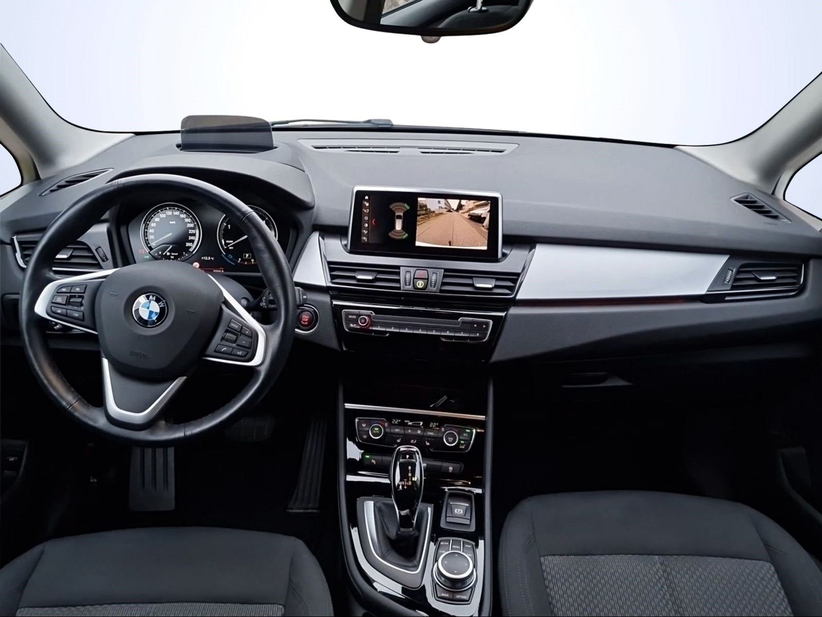BMW 218d xDrive Gran Tourer Steptronic-image-8