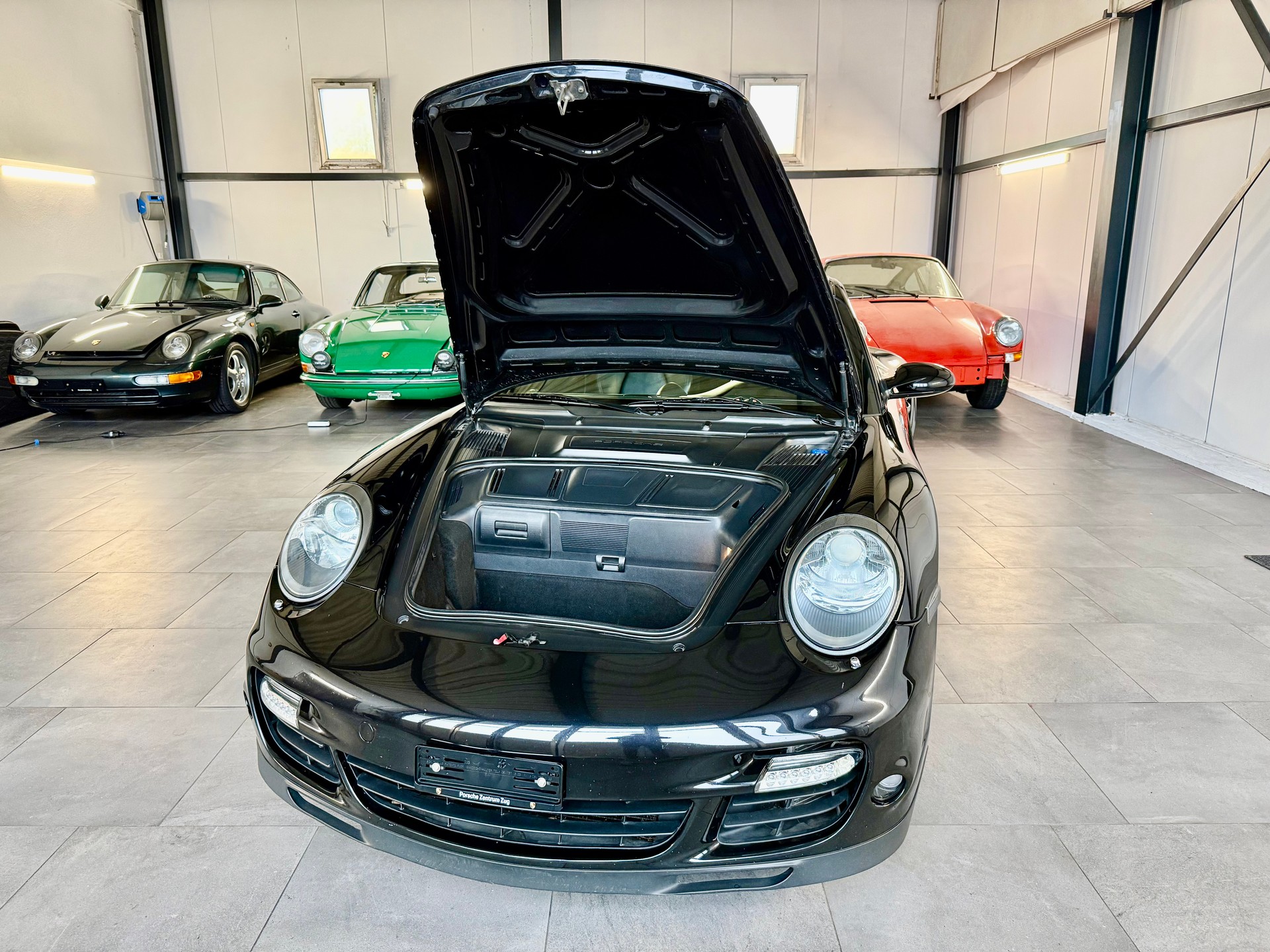 PORSCHE 911 Turbo-image-5